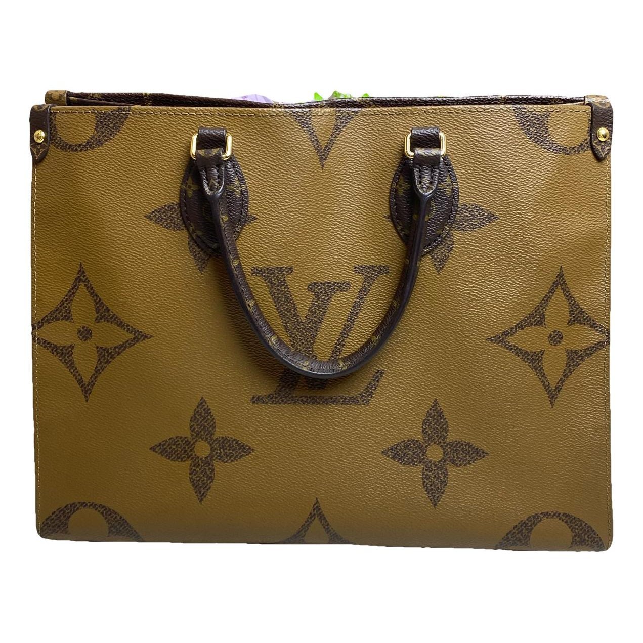 Onthego leather handbag