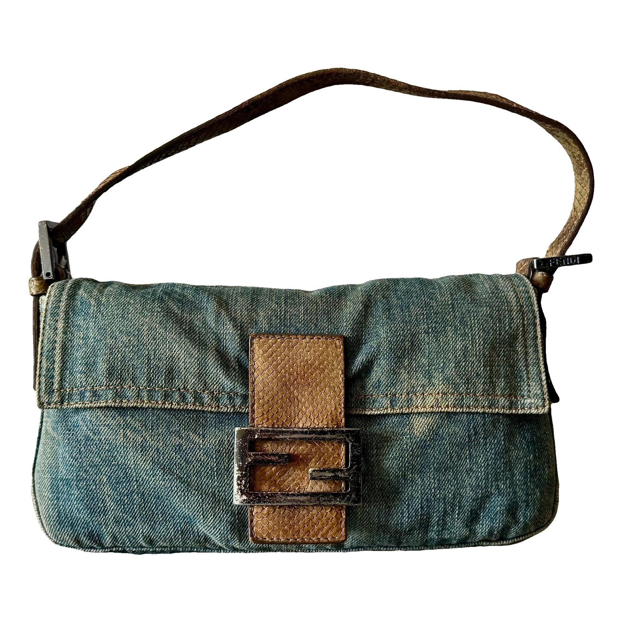 Baguette handbag