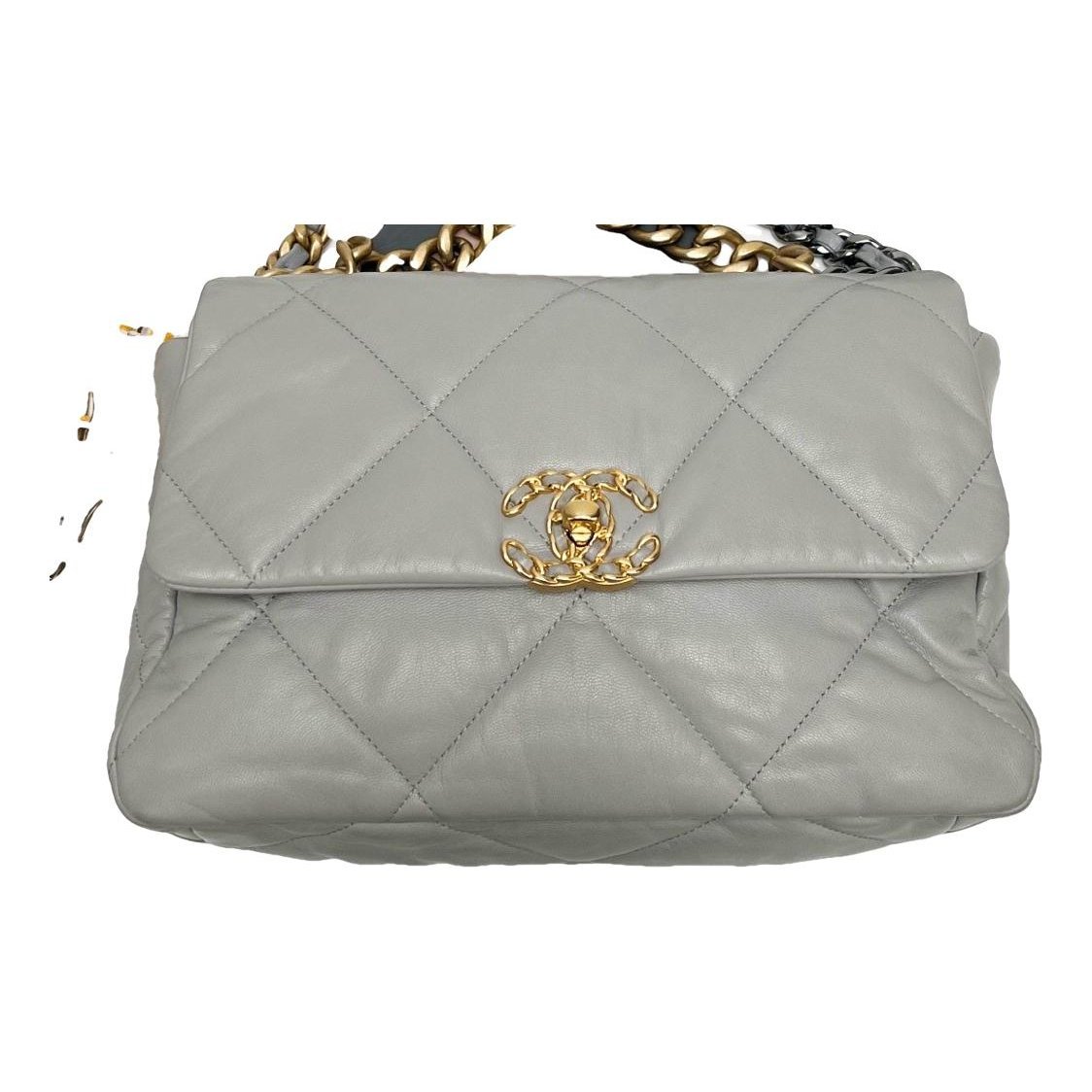 Chanel 19 leather handbag