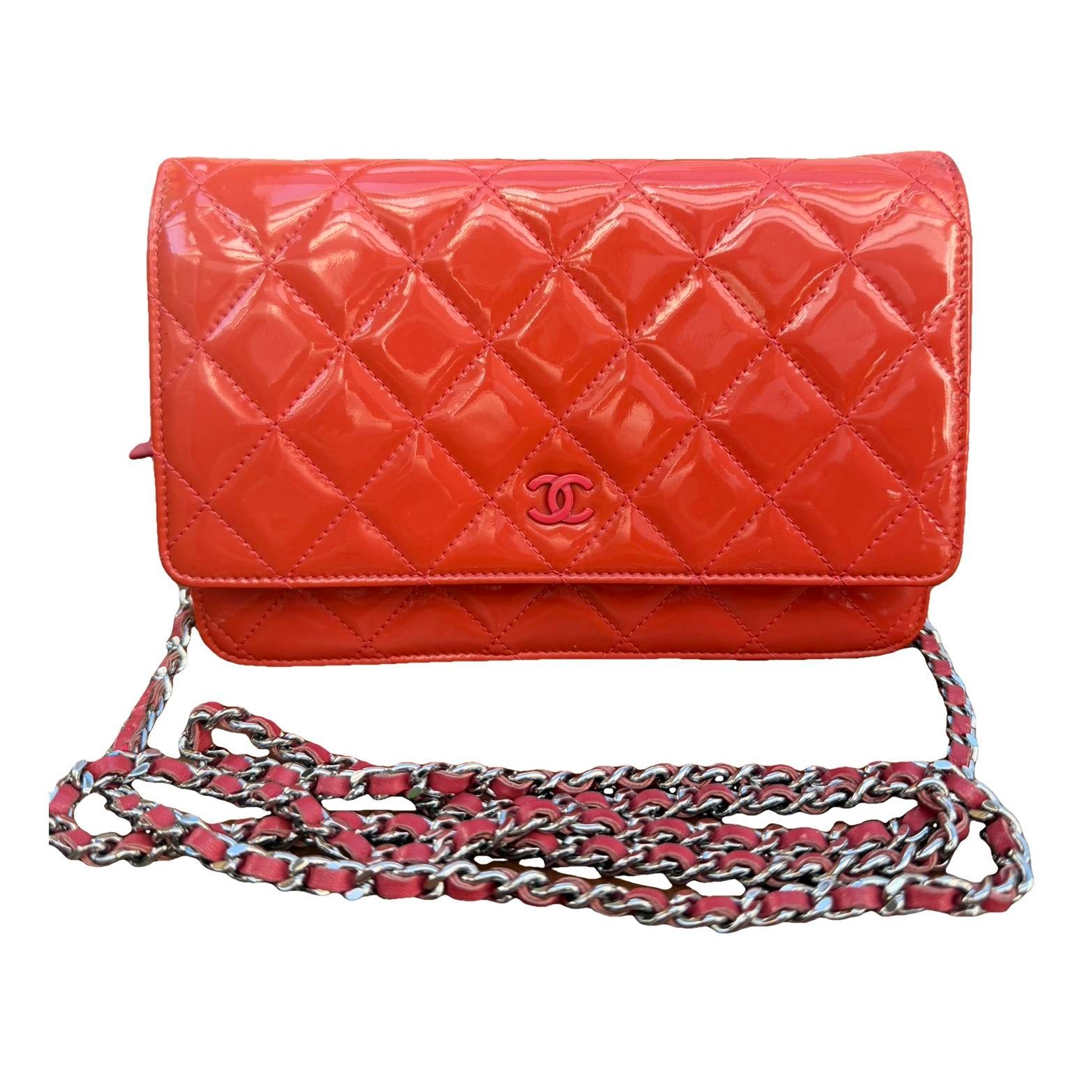 Wallet On Chain Timeless/Classique patent leather crossbody bag