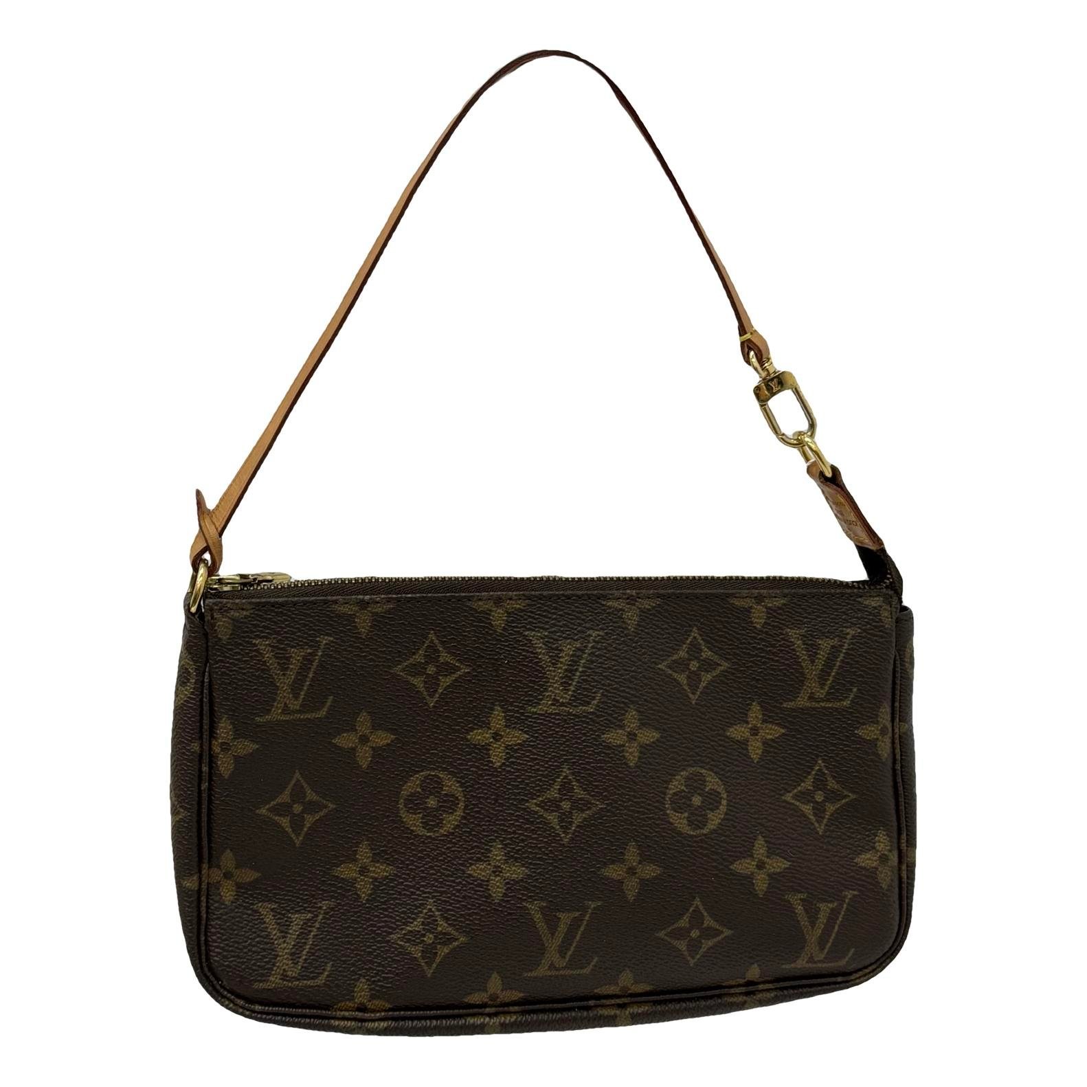 Pochette Accessoire leather handbag