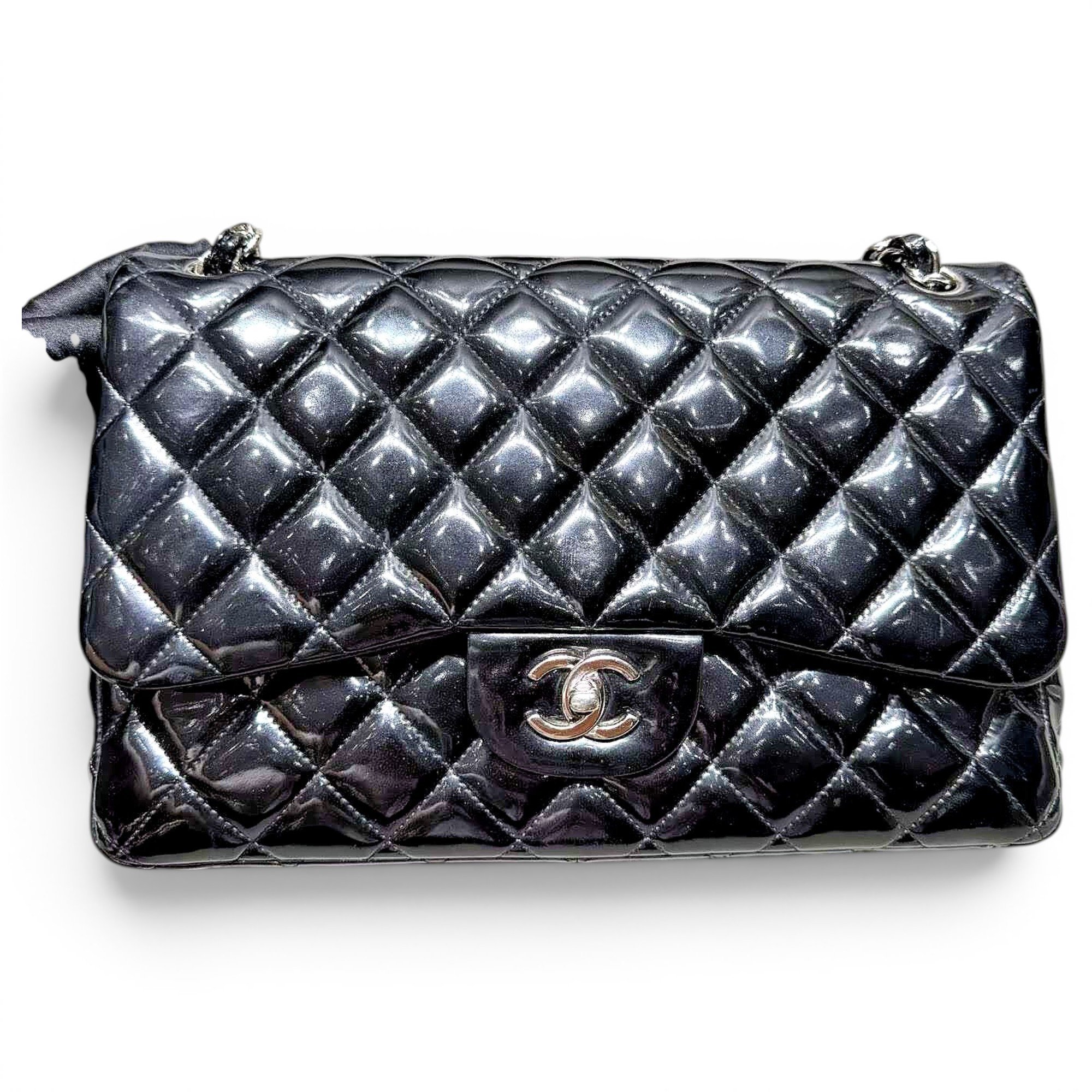 Timeless/Classique patent leather handbag