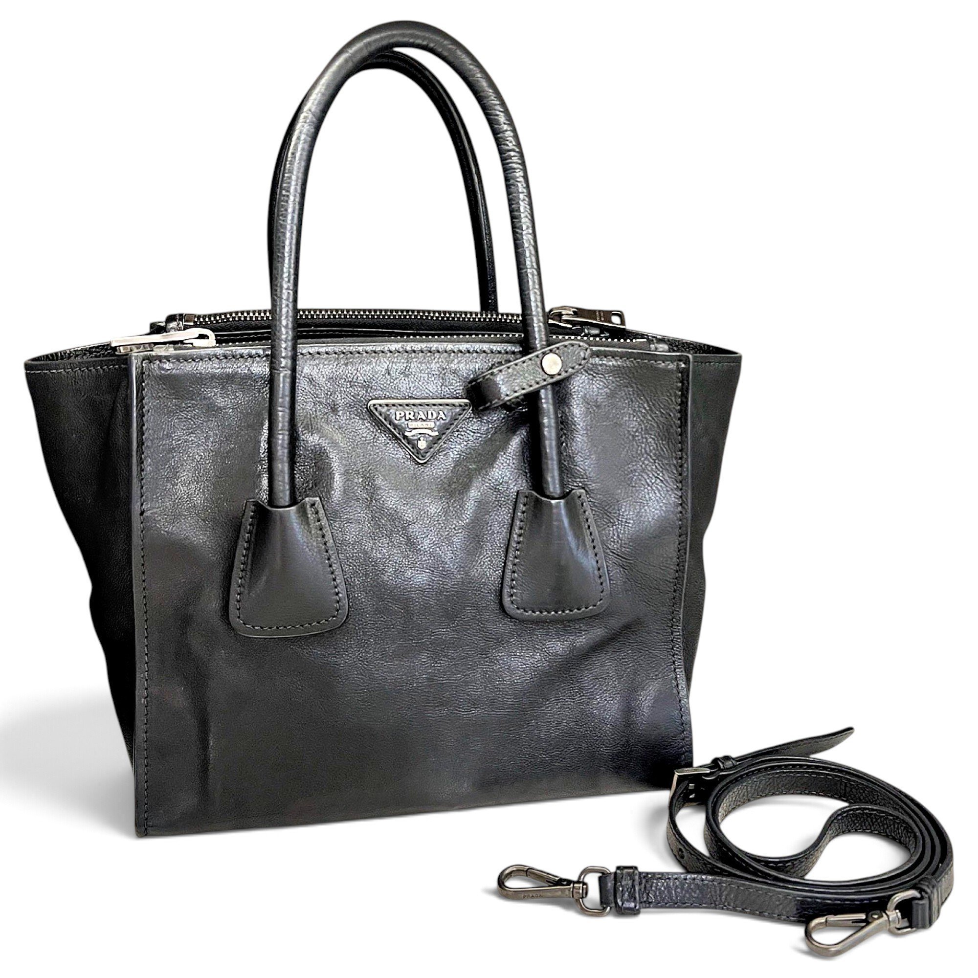 Leather handbag