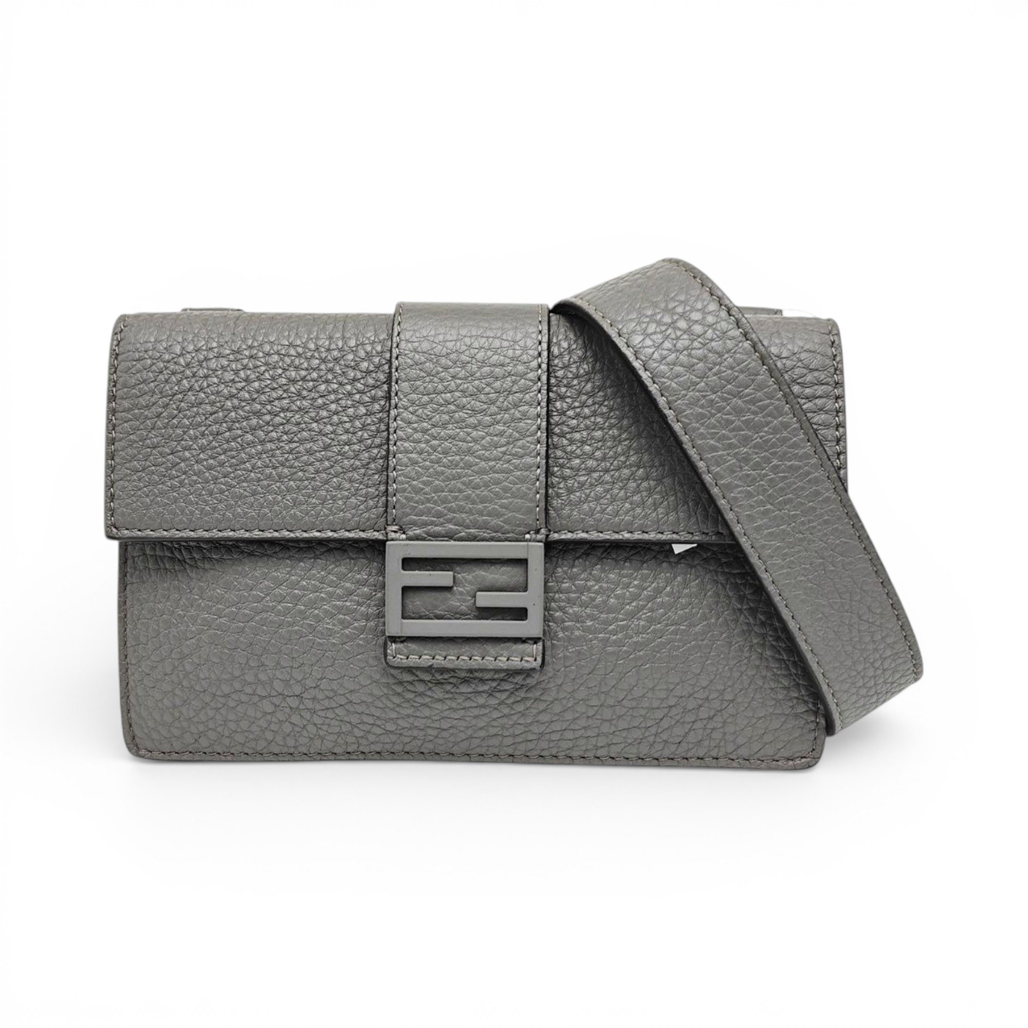 Baguette leather handbag