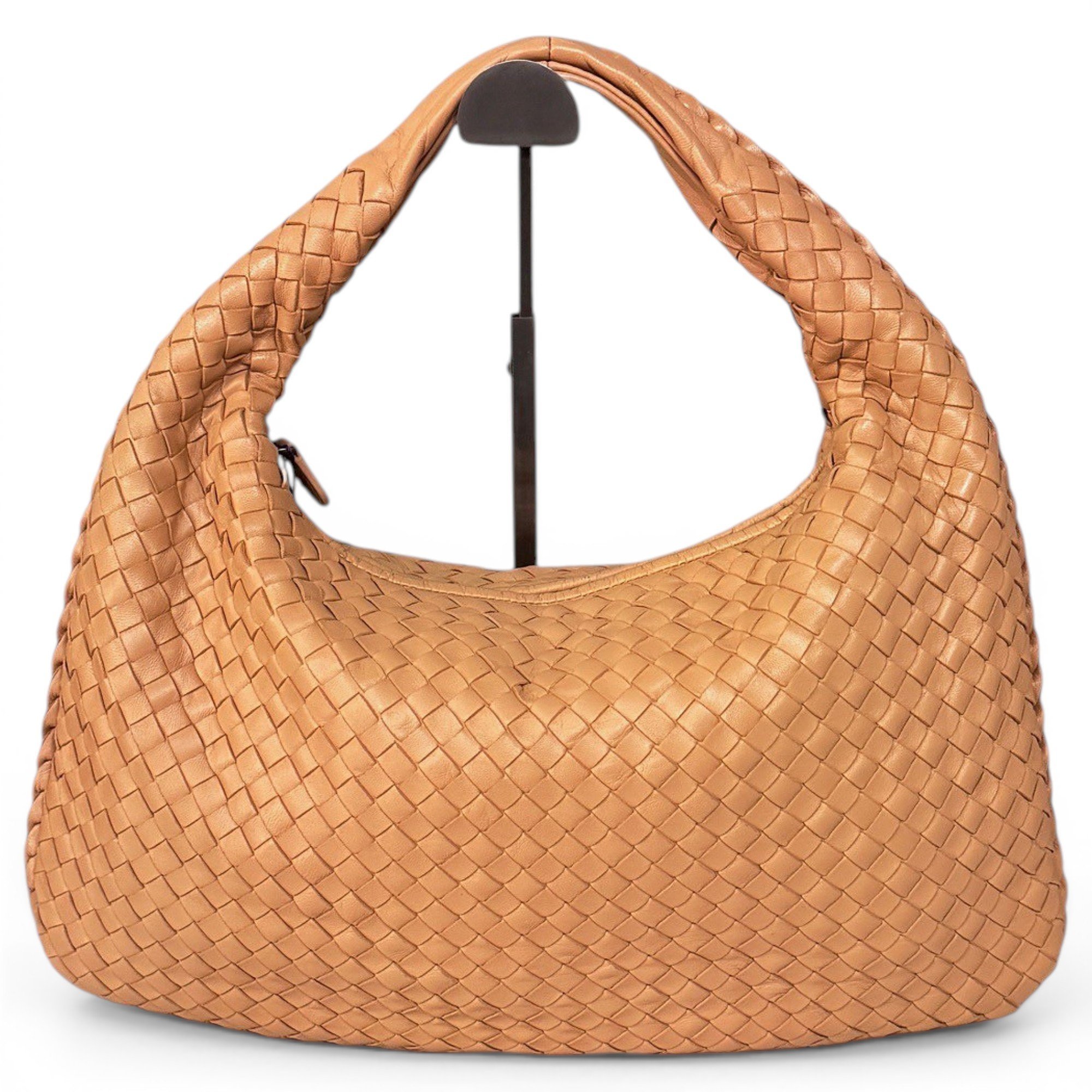Veneta leather handbag