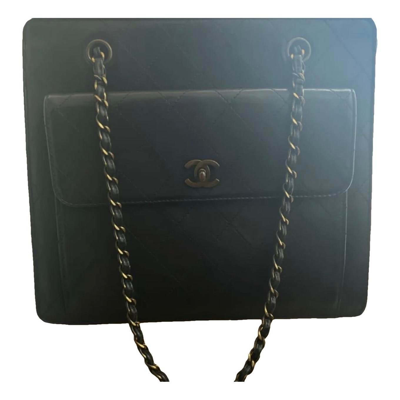Classic CC Shopping leather handbag
