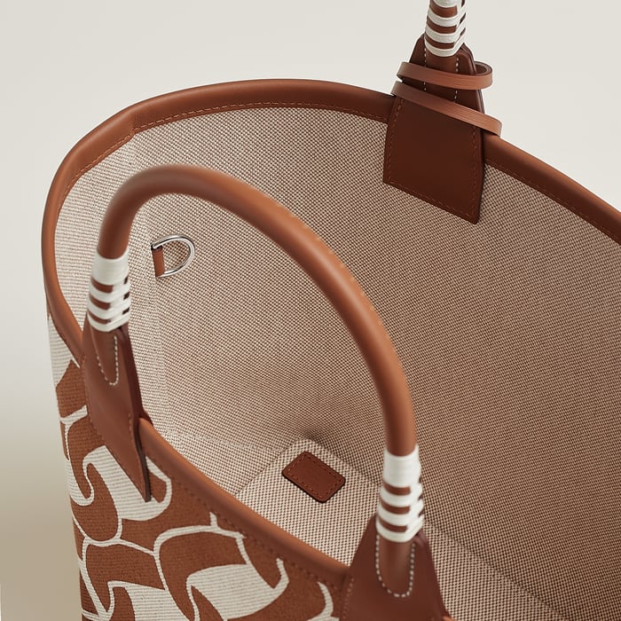 Steeple 25 Bag