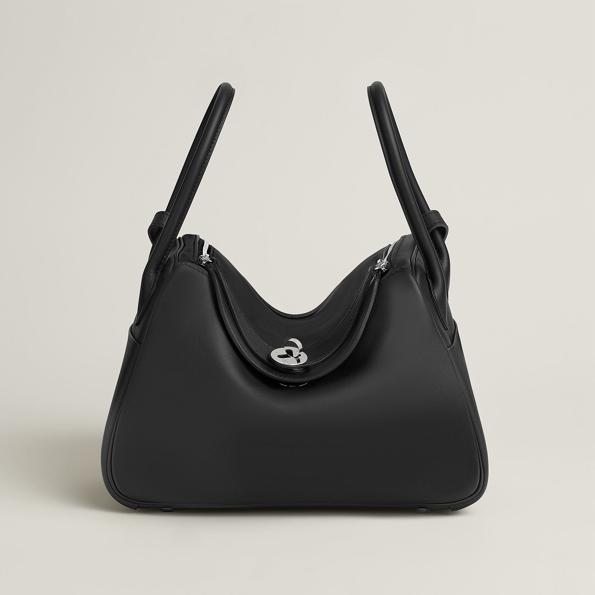 Hermès Lindy 26 in 黒