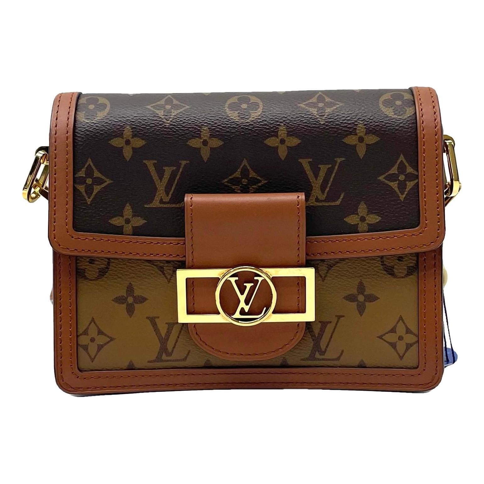 Dauphine leather handbag