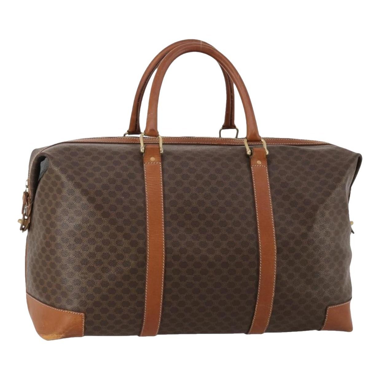 Leather travel bag