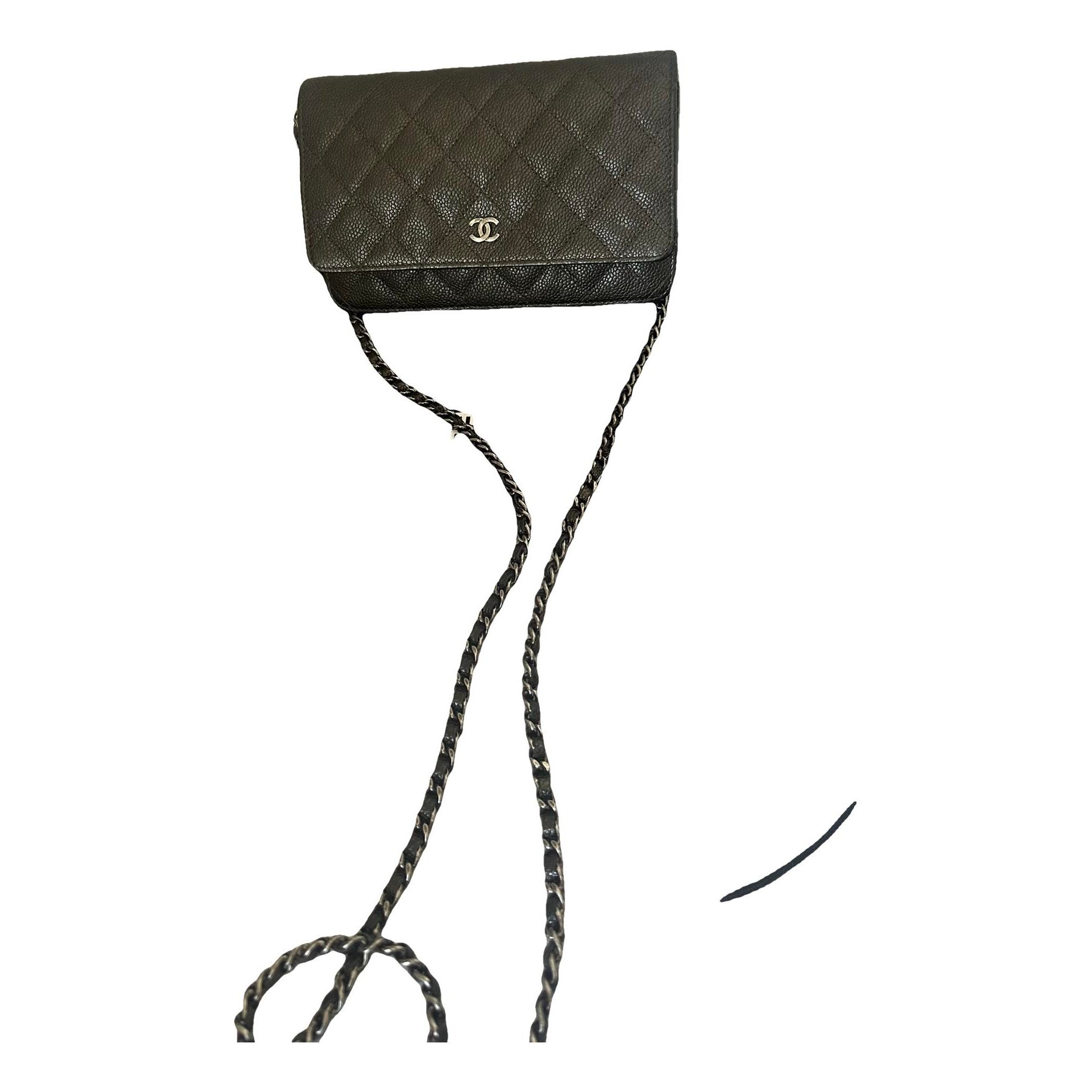Wallet On Chain Timeless/Classique leather crossbody bag