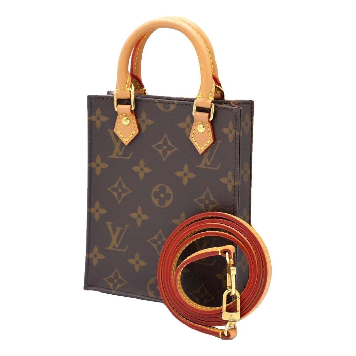 Louis Vuitton Leather handbag
