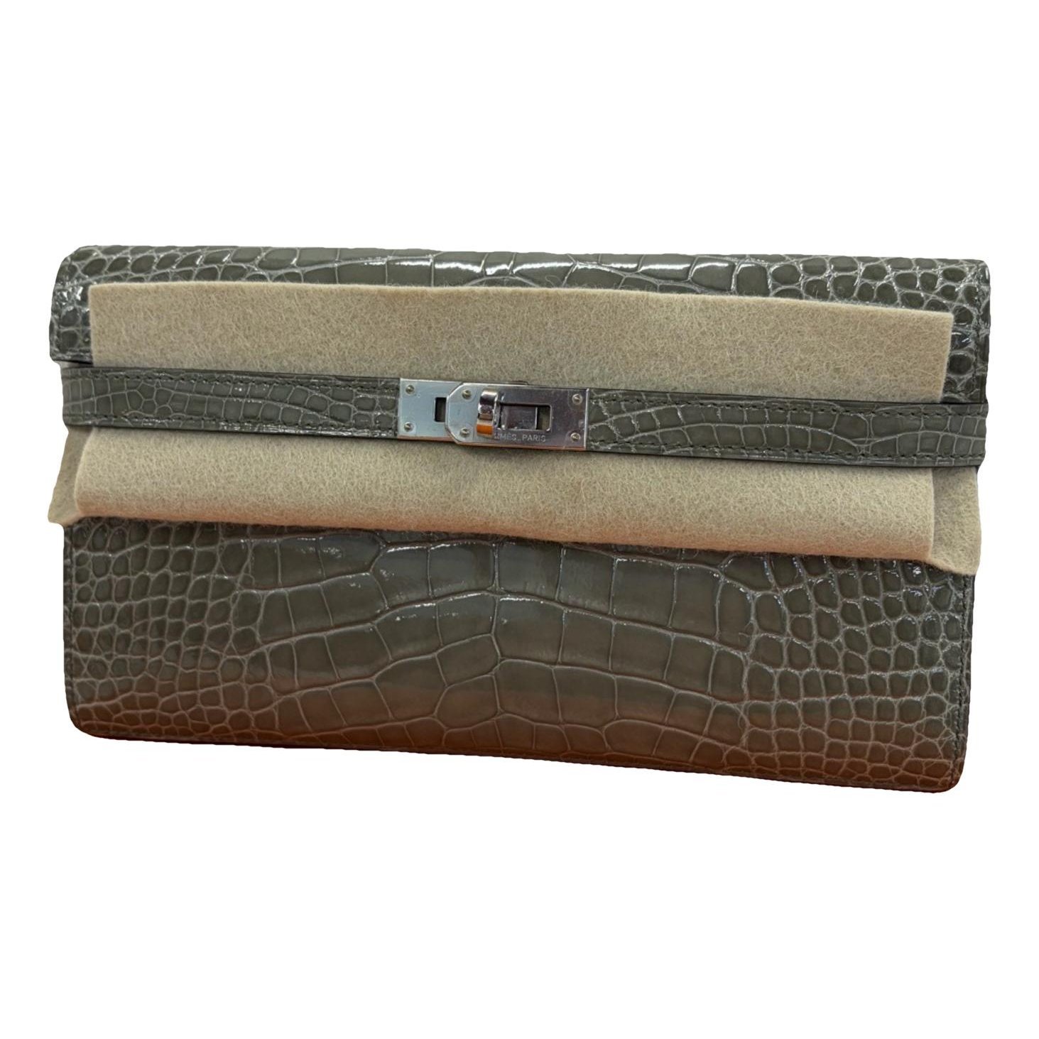 Kelly to go leather clutch bag