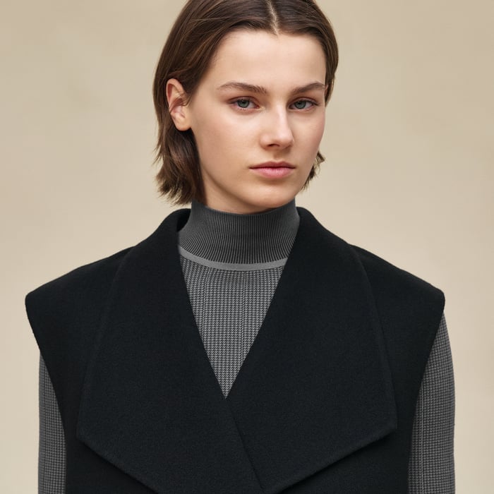 Noir Cashmere Sleeveless Short Vest