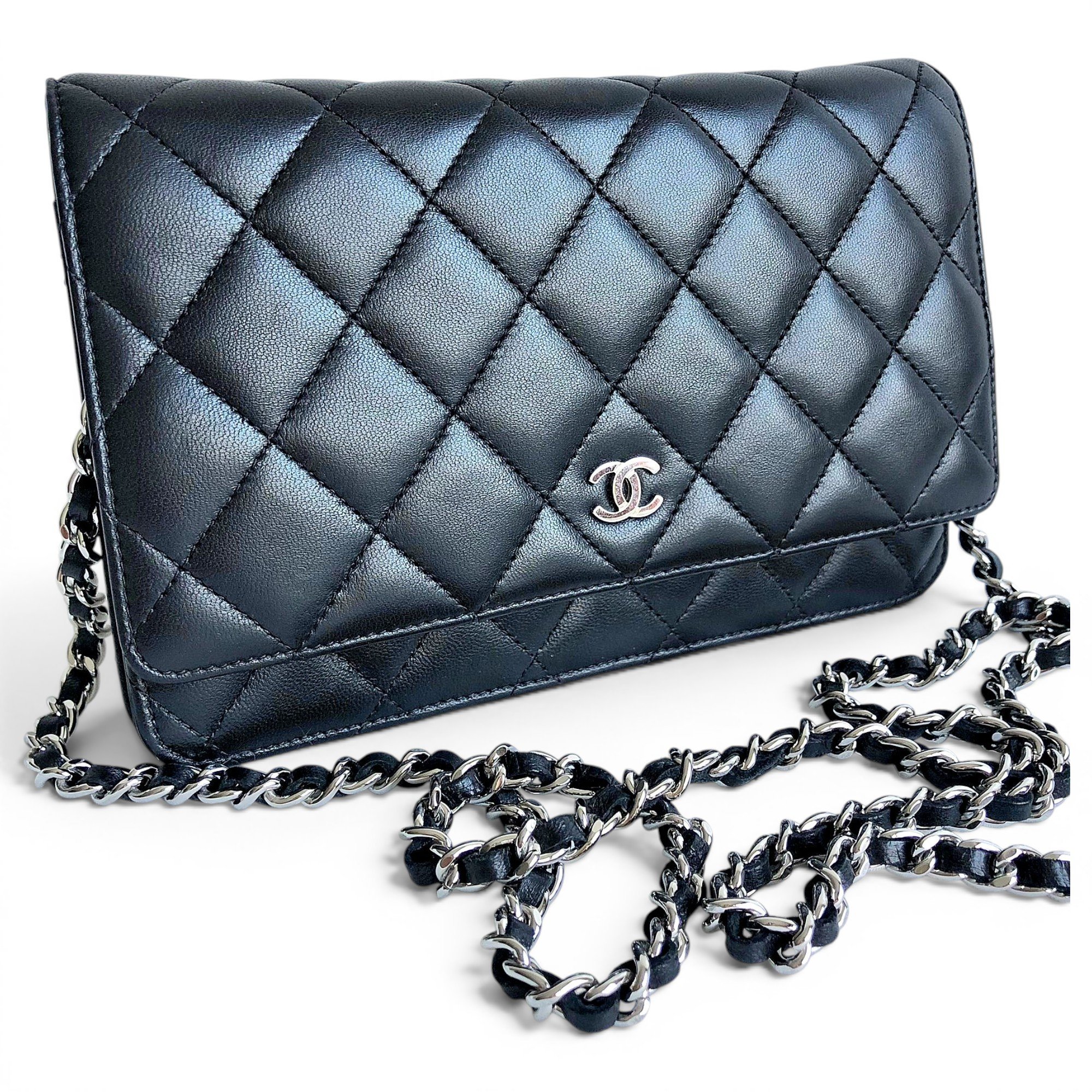 Wallet On Chain Timeless/Classique leather crossbody bag