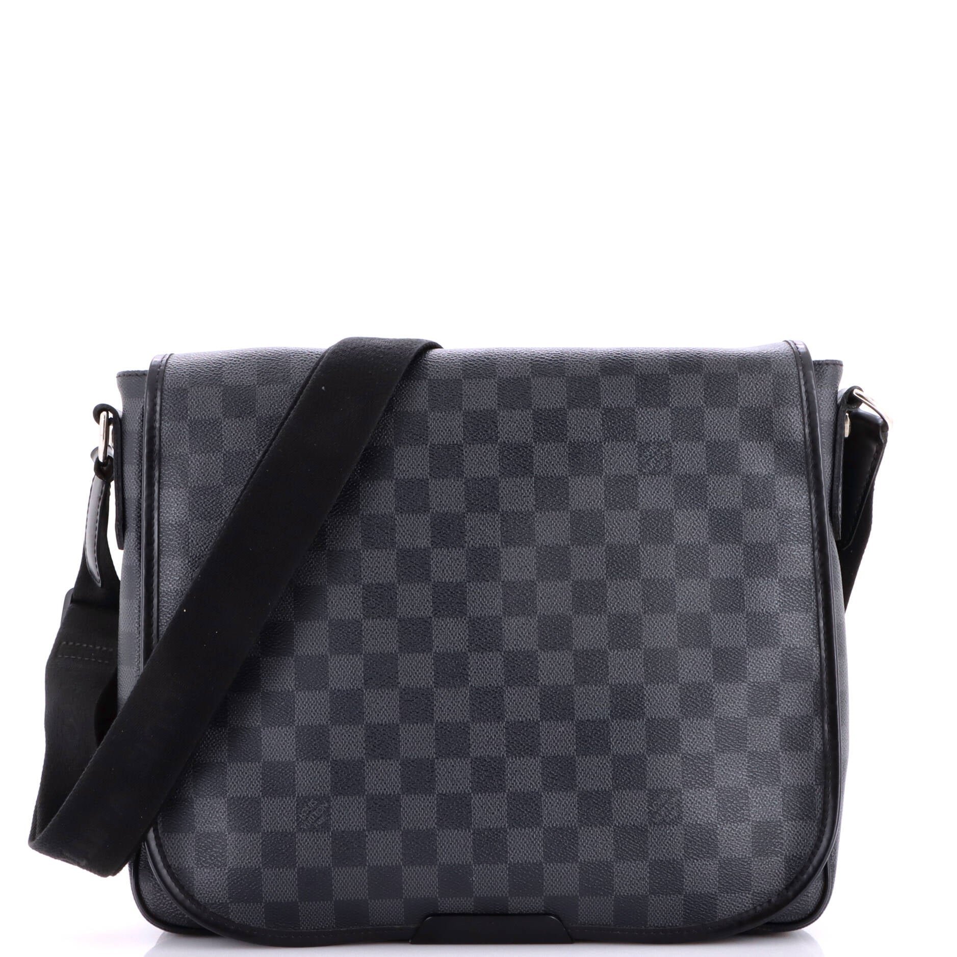 Daniel Messenger Bag Damier Graphite MM