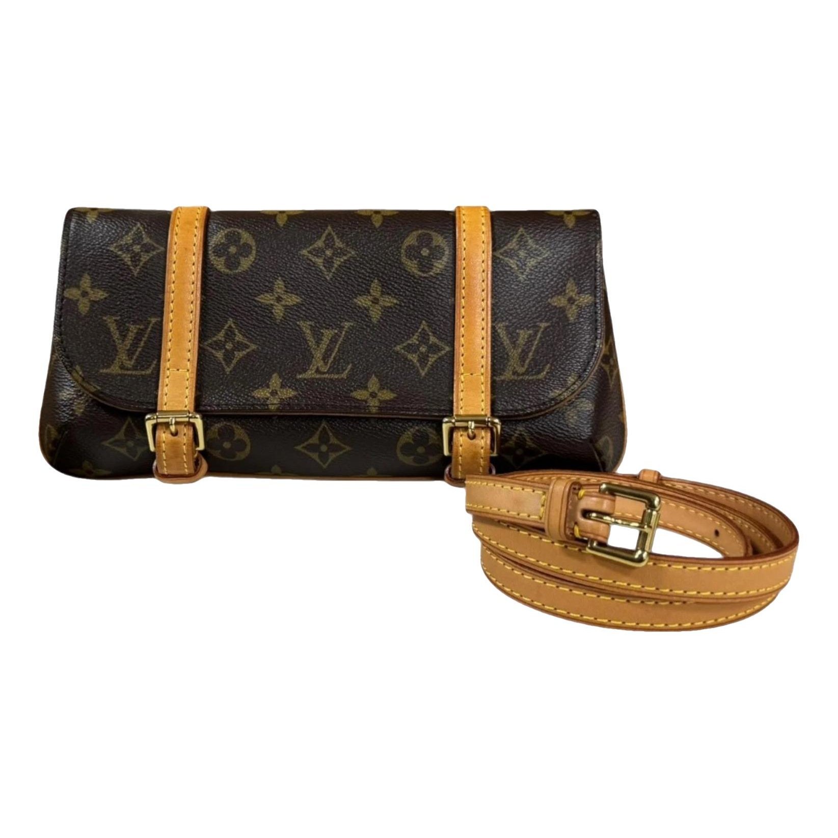 Pochette Accessoire cloth bag