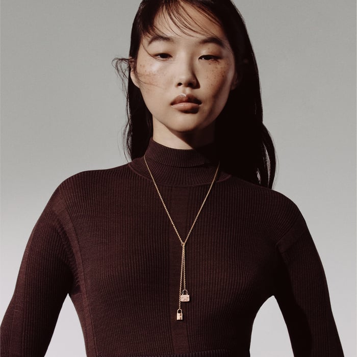Sans Coloris Amulettes Constance Long Necklace