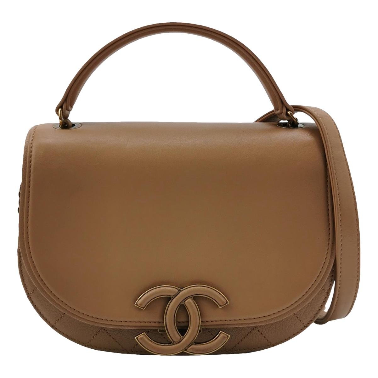 Coco Curve leather crossbody bag