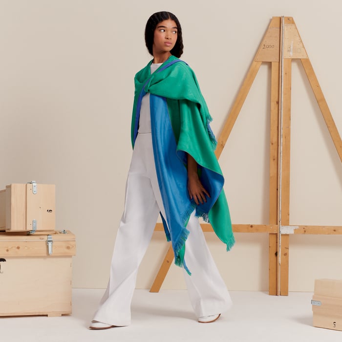 Cold Colors New Libris Reversible Cape