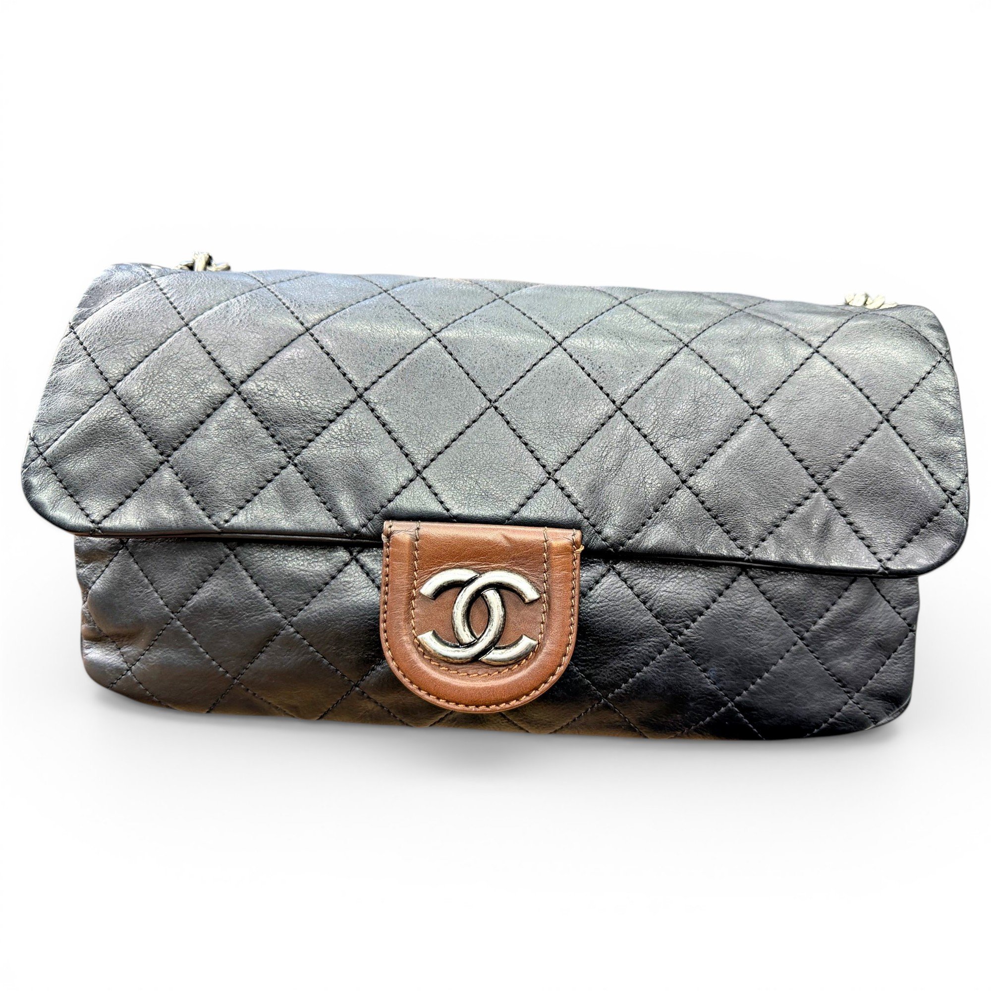Timeless/Classique leather crossbody bag