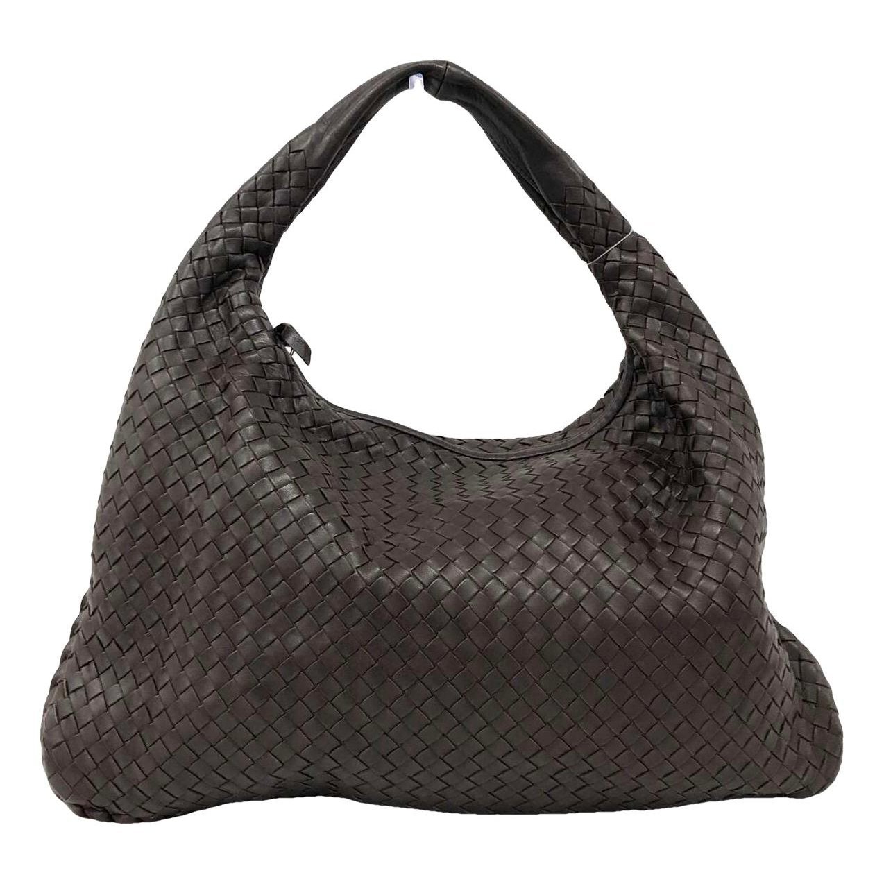 Veneta leather handbag