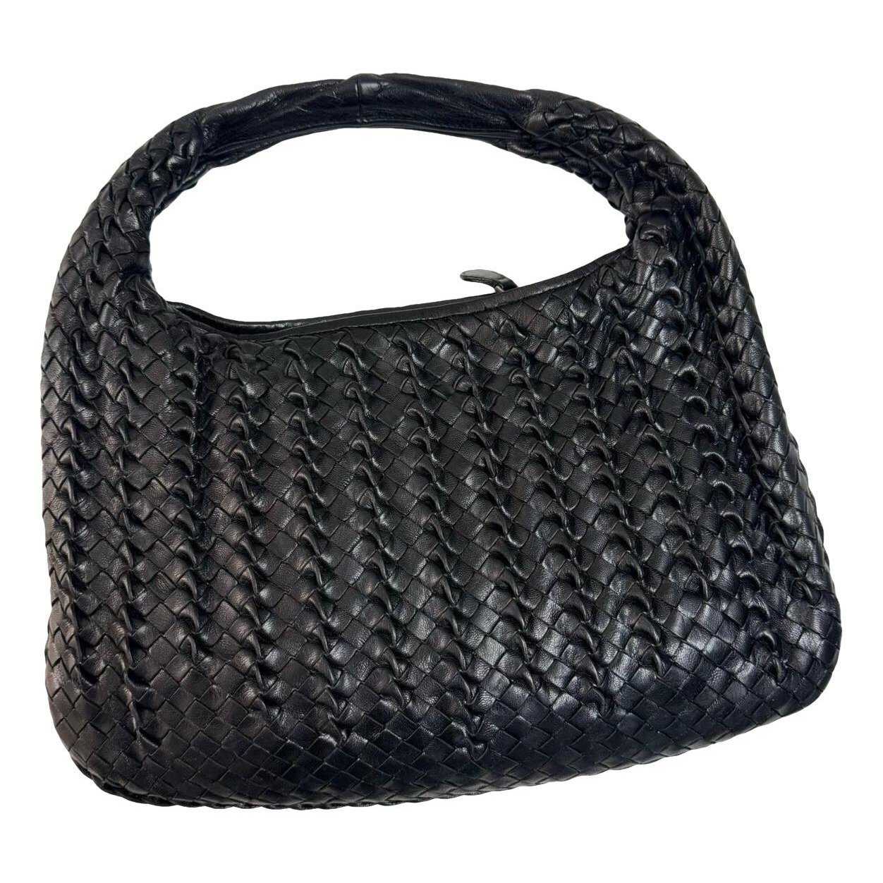 Veneta leather handbag