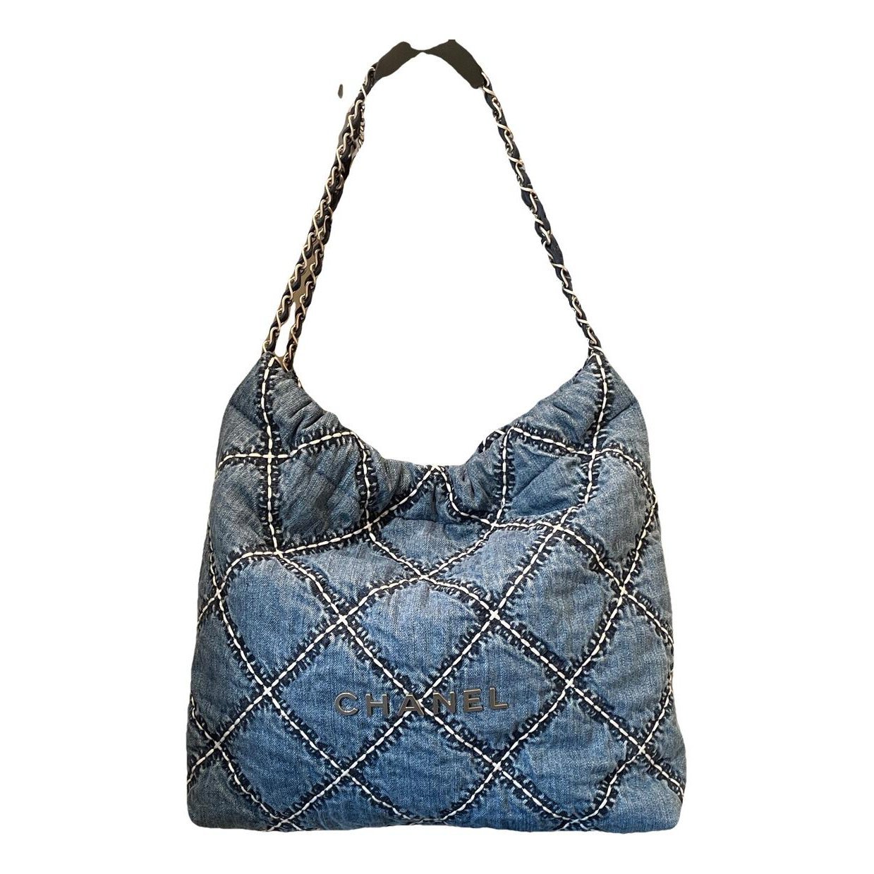 Chanel 22 handbag