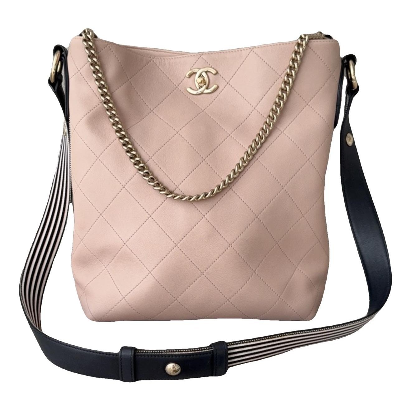 Trendy CC Vanity leather handbag