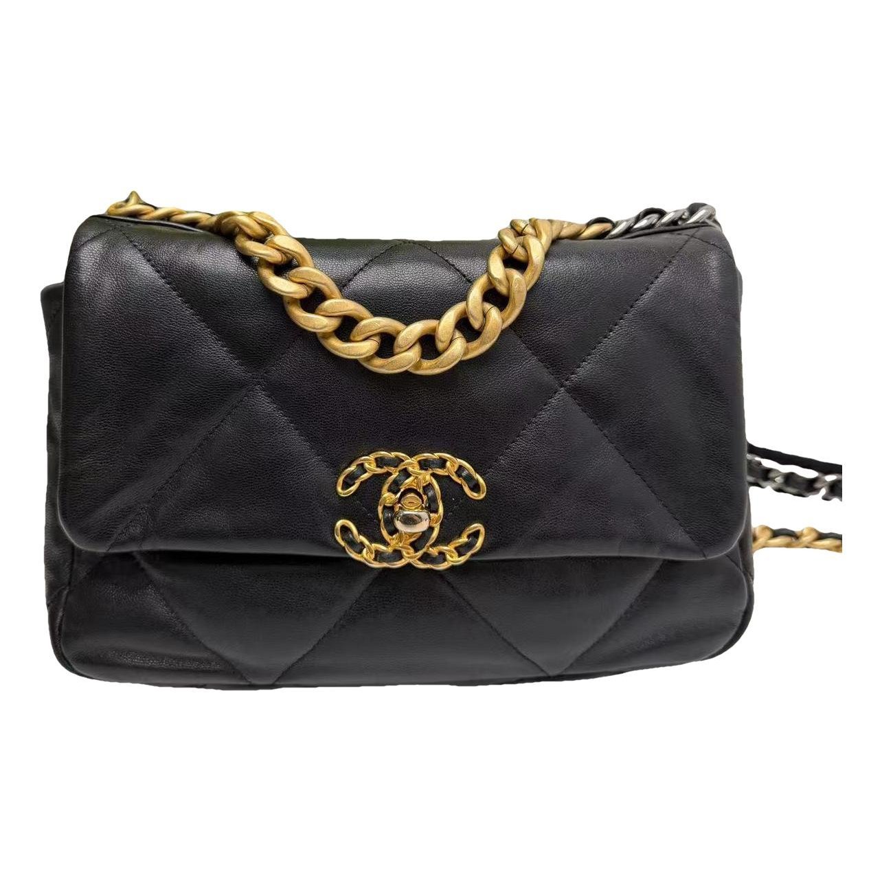 Chanel 19 leather handbag
