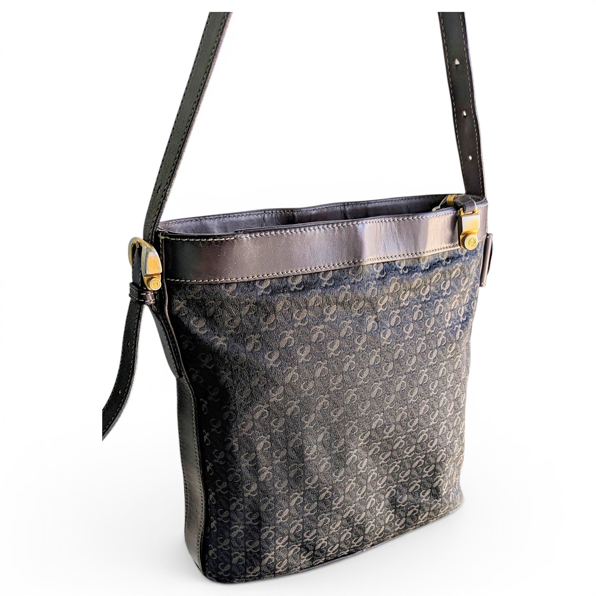 Cloth handbag