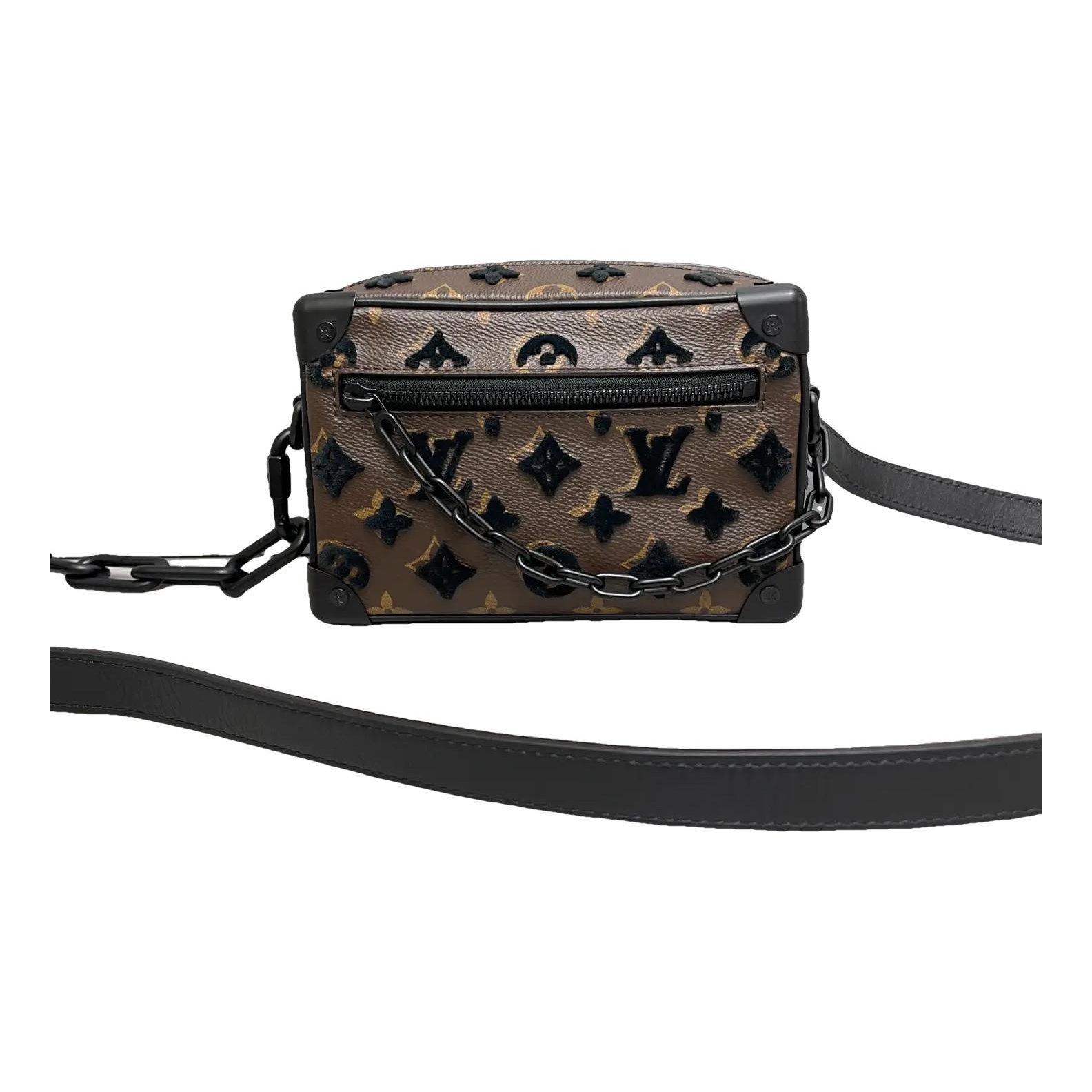 City Trunk vinyl handbag