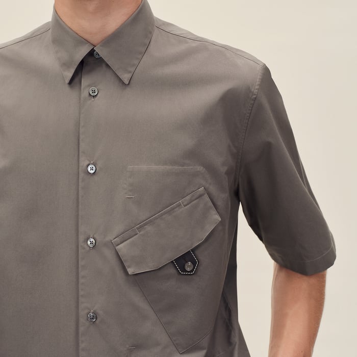 Gris Éléphant Short-sleeve Straight Cut Shirt With Leather Detail