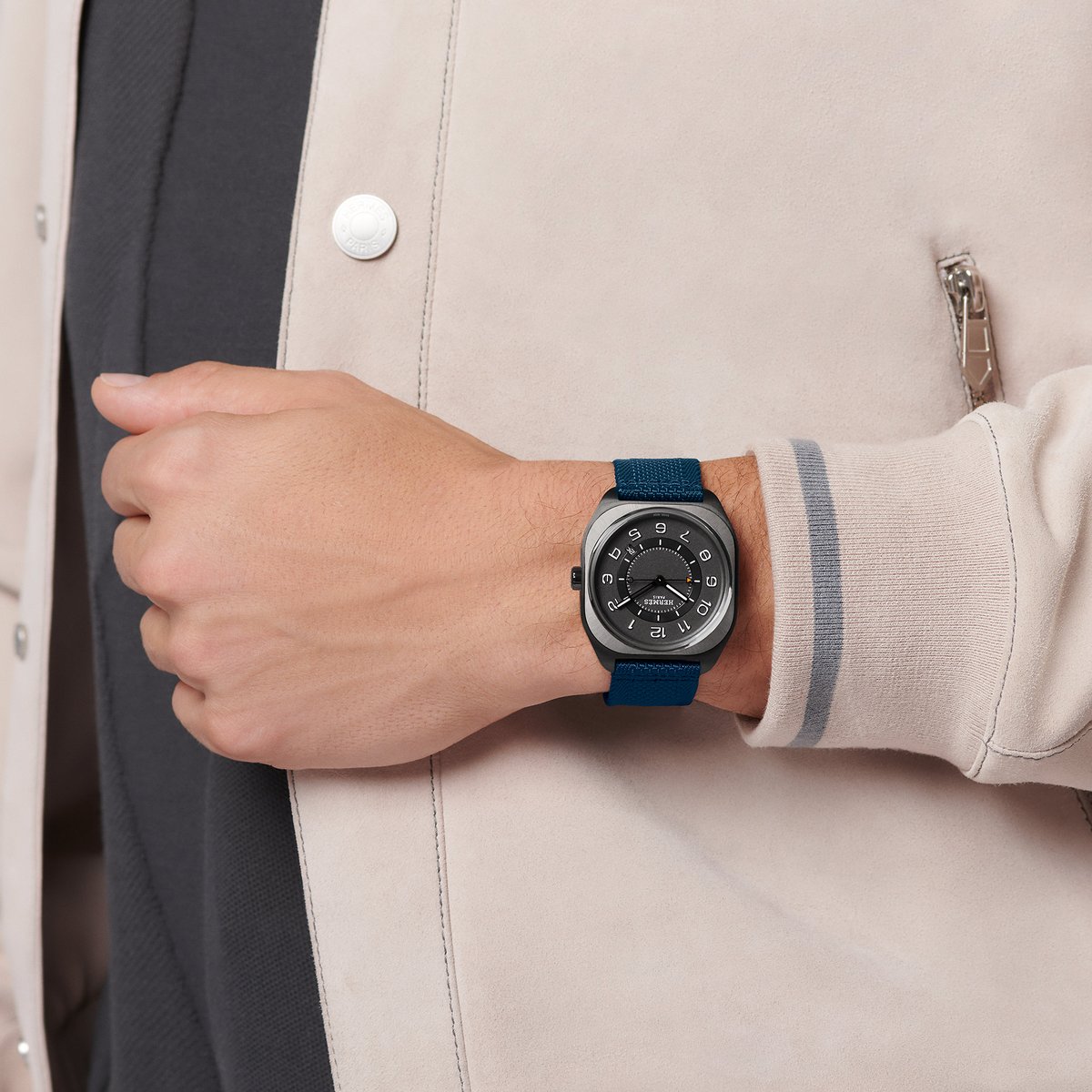 Sans Coloris Hermès H08 Watch, 42 mm