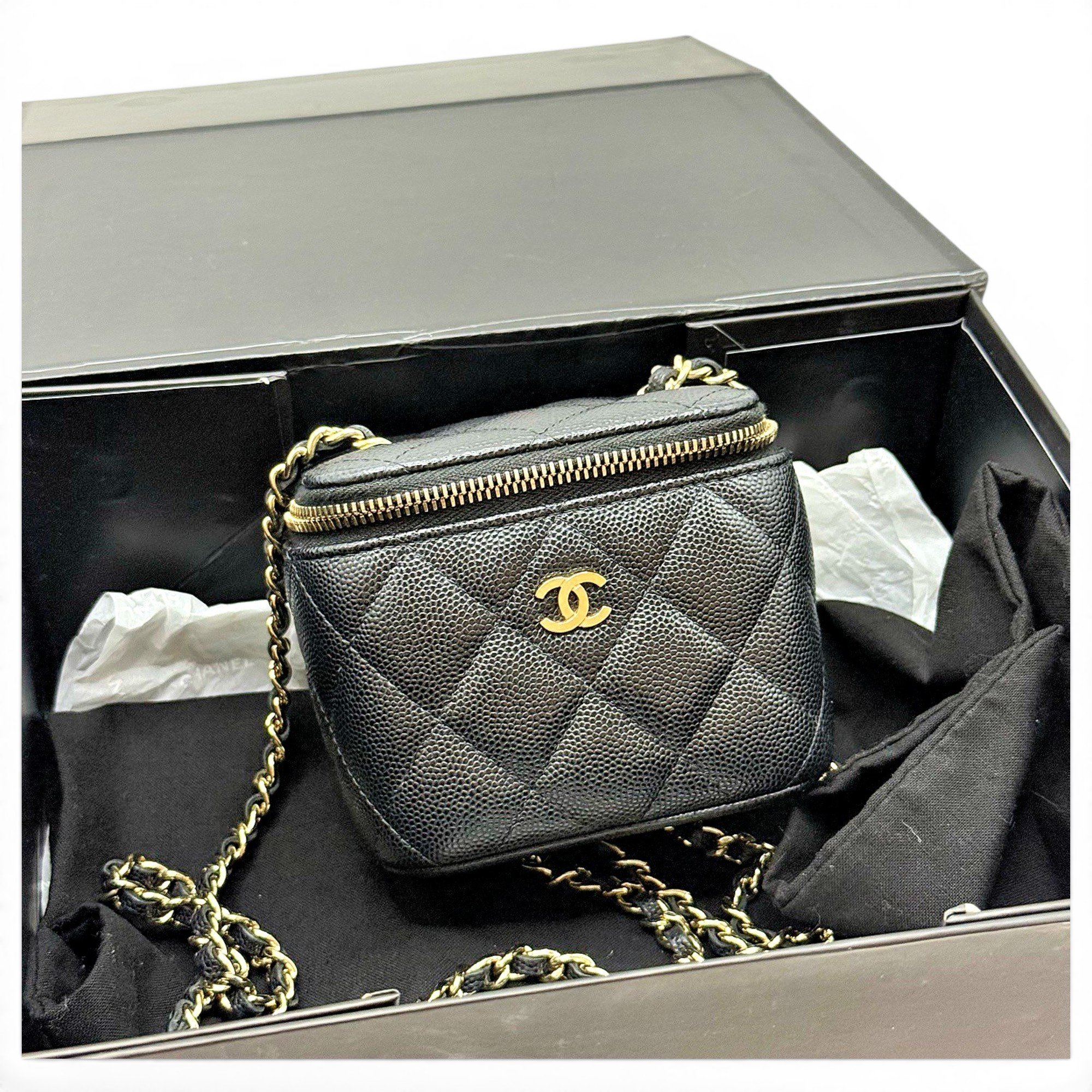 Vanity leather handbag
