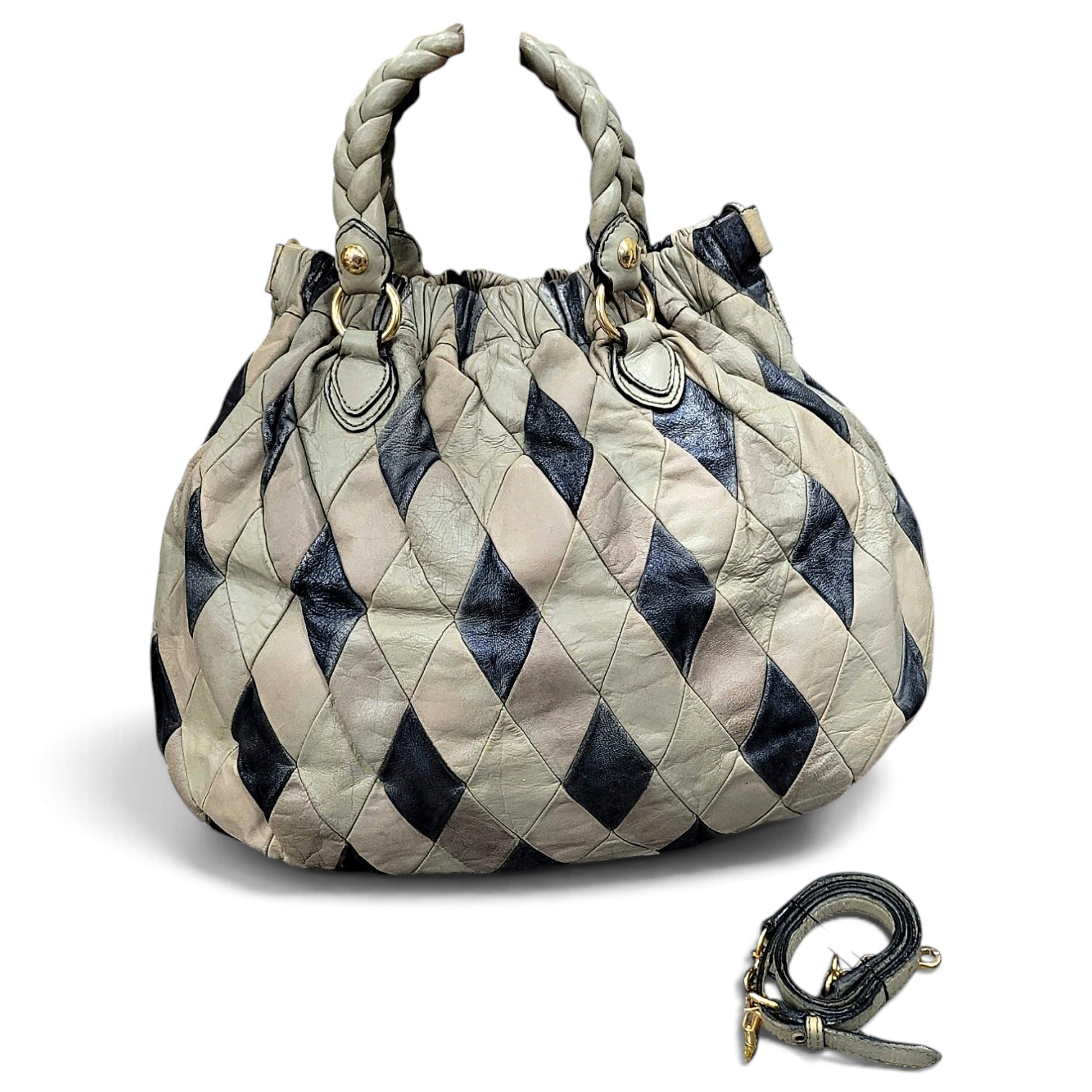 Matelassé leather handbag