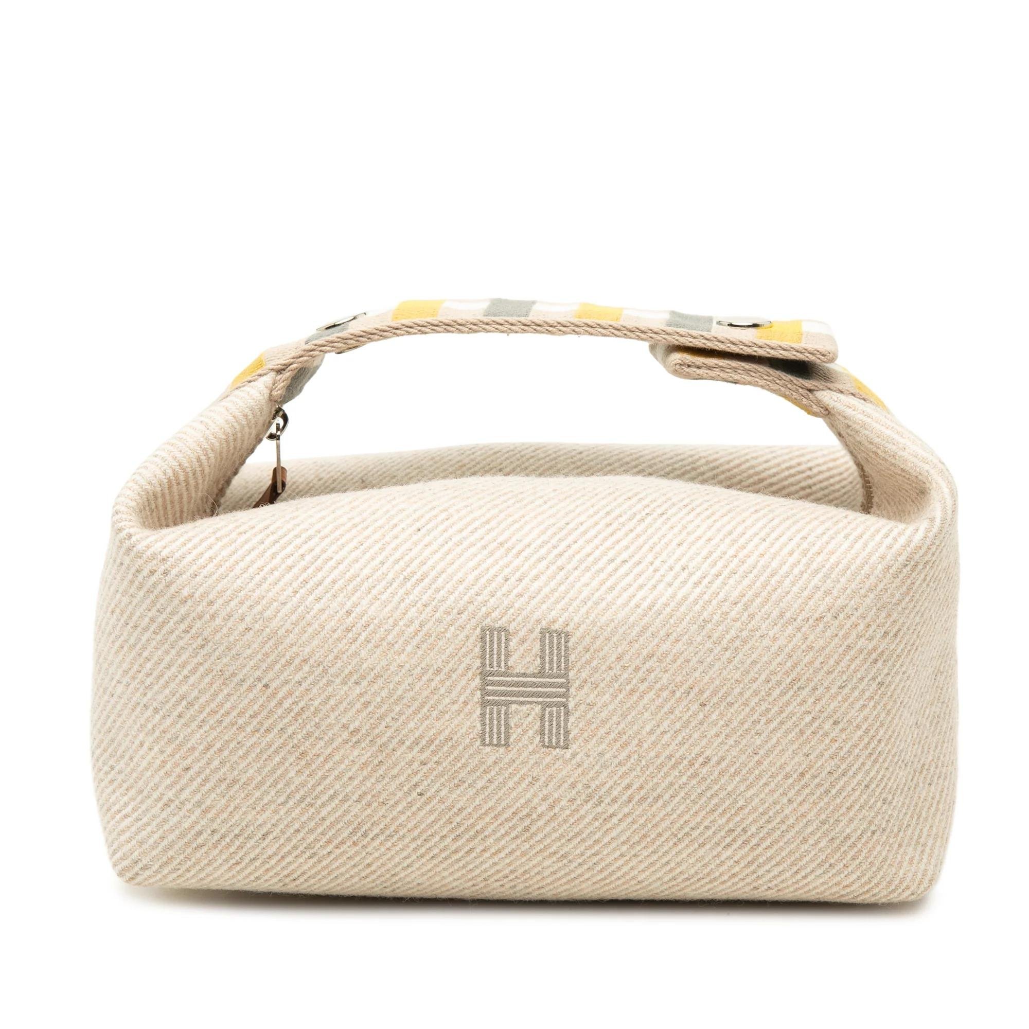 H wool handbag