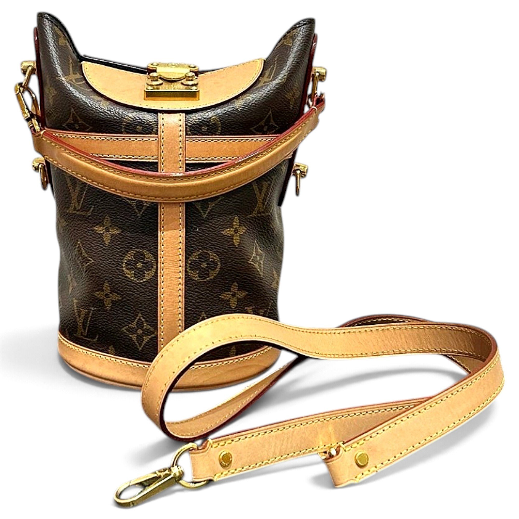 Duffle leather handbag
