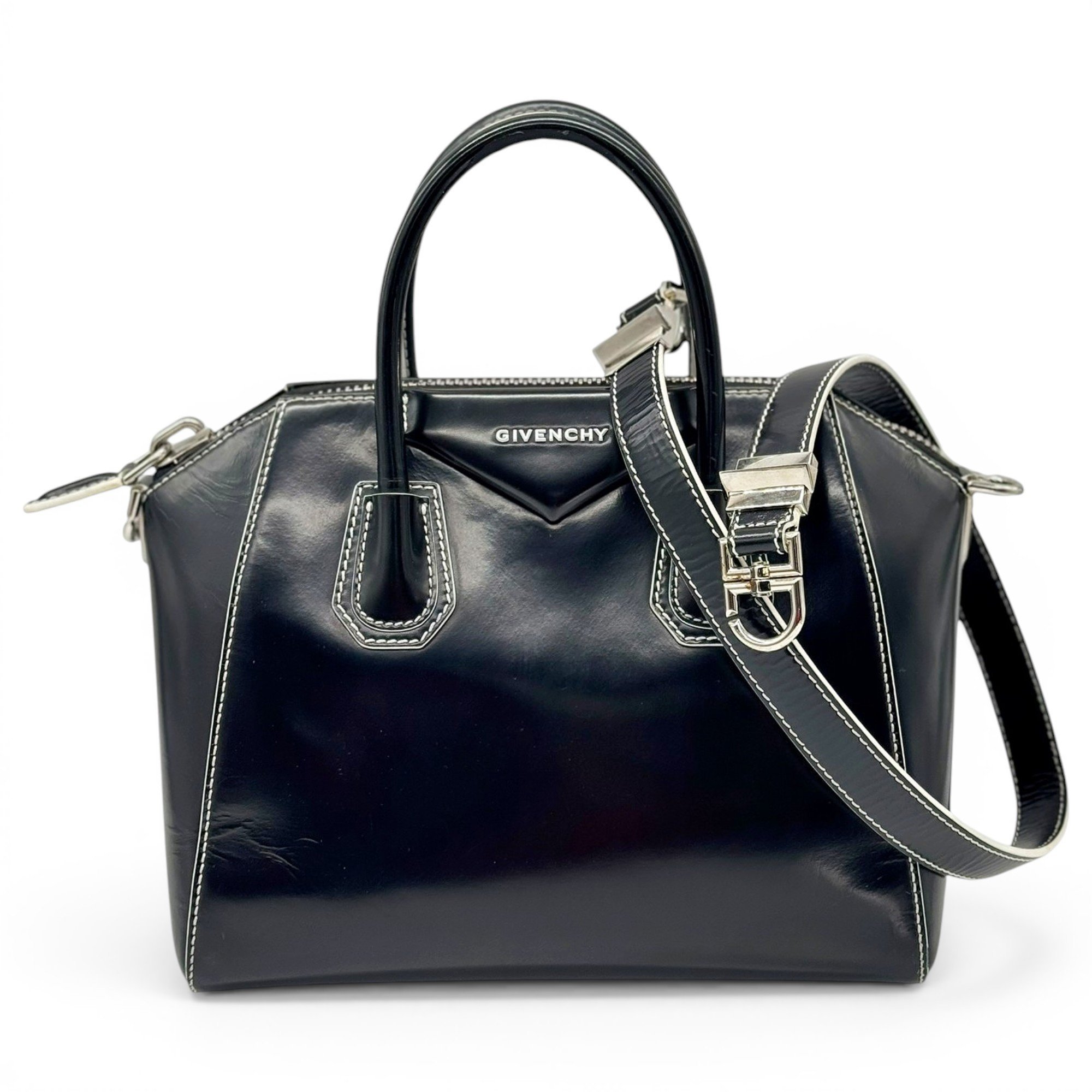 Antigona leather handbag