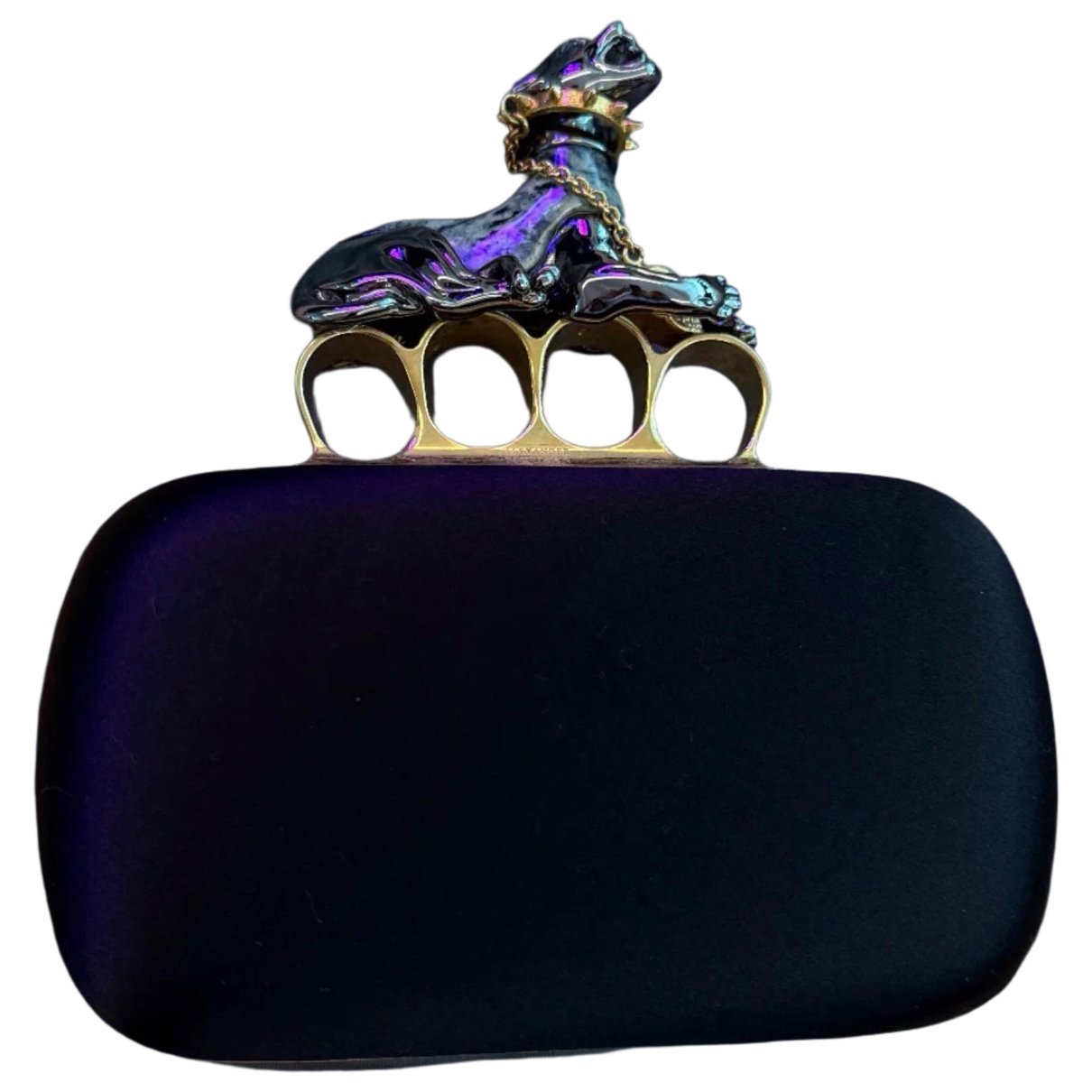 Knuckle cloth clutch bag
