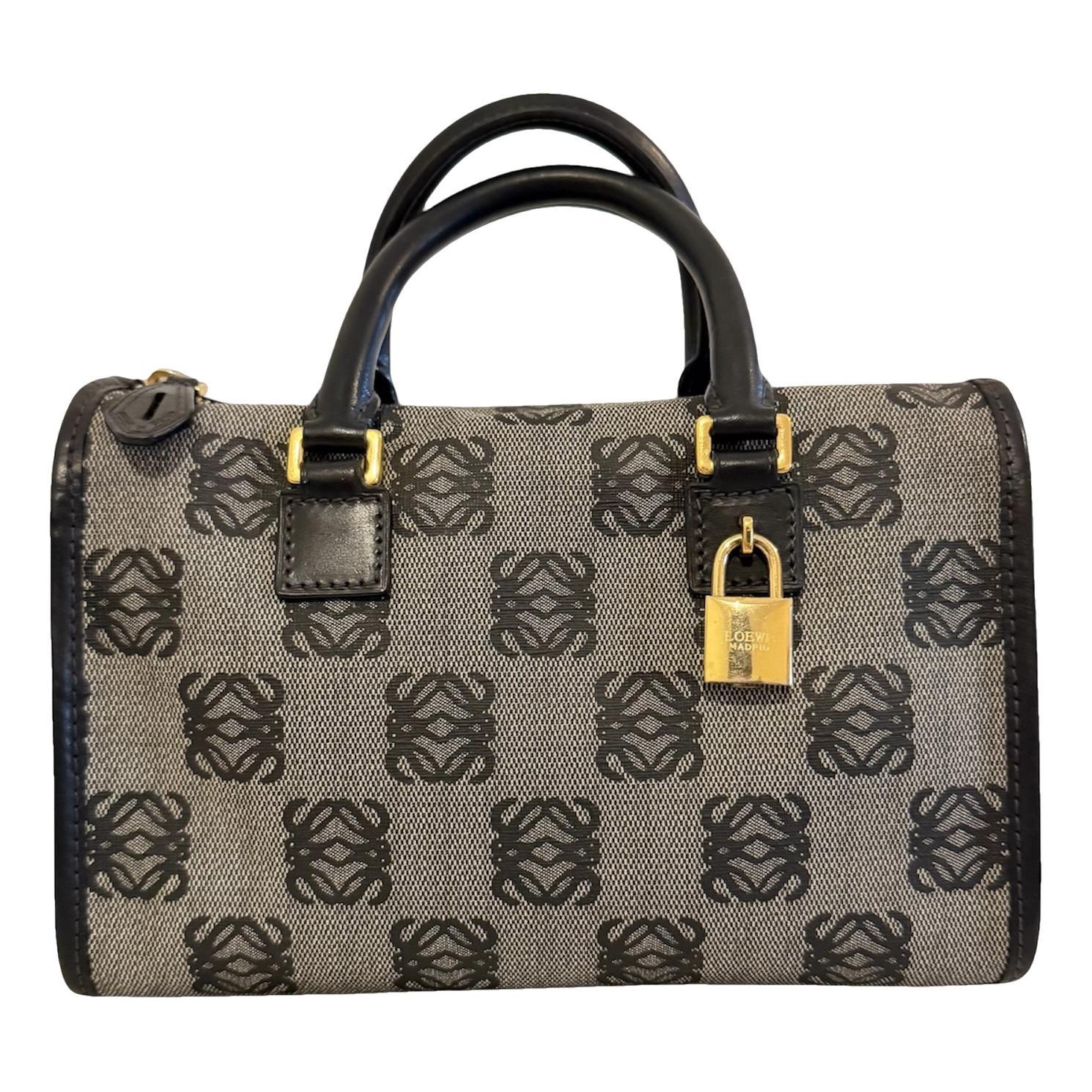 Amazona leather handbag