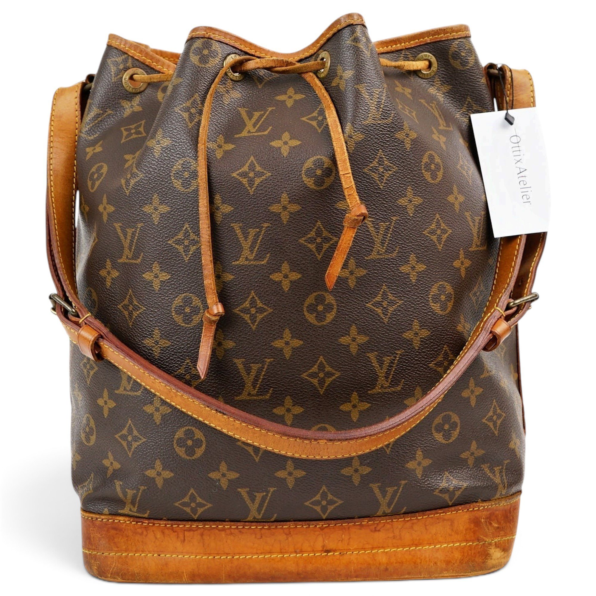 Noé leather handbag