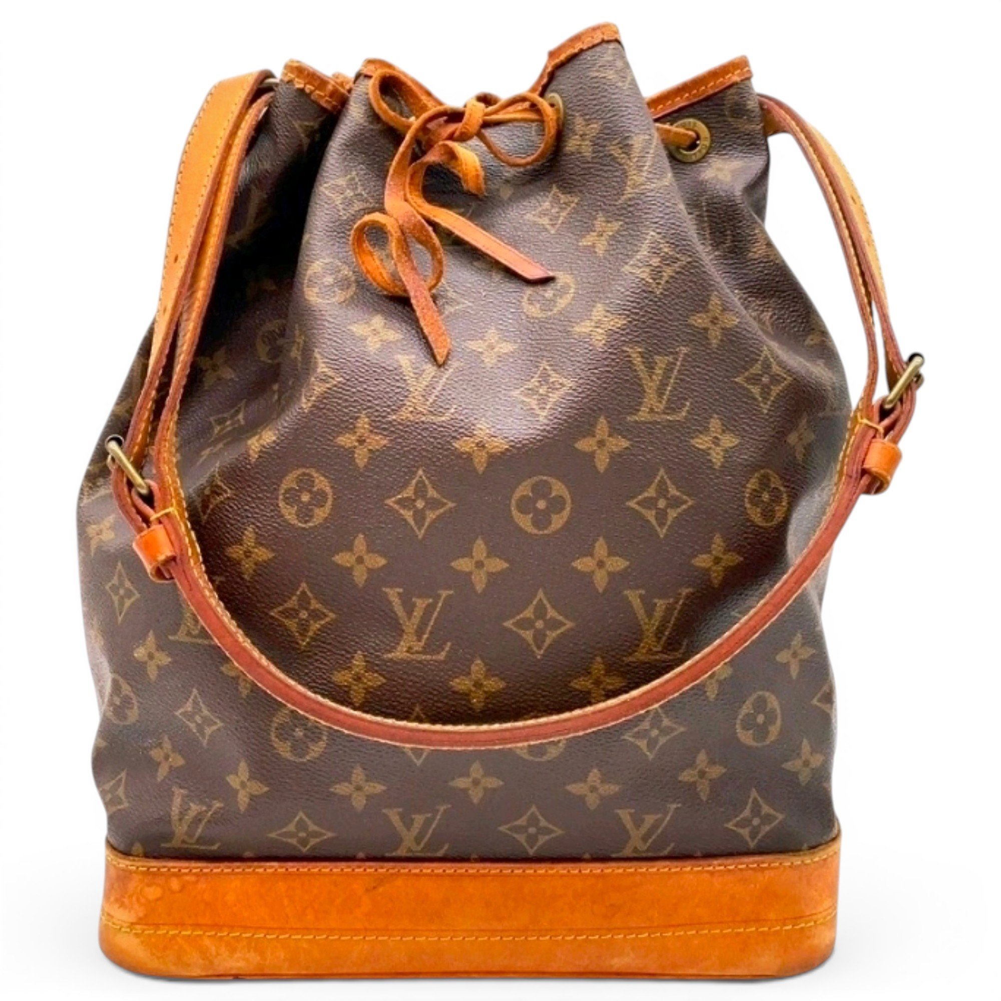 Noé leather handbag