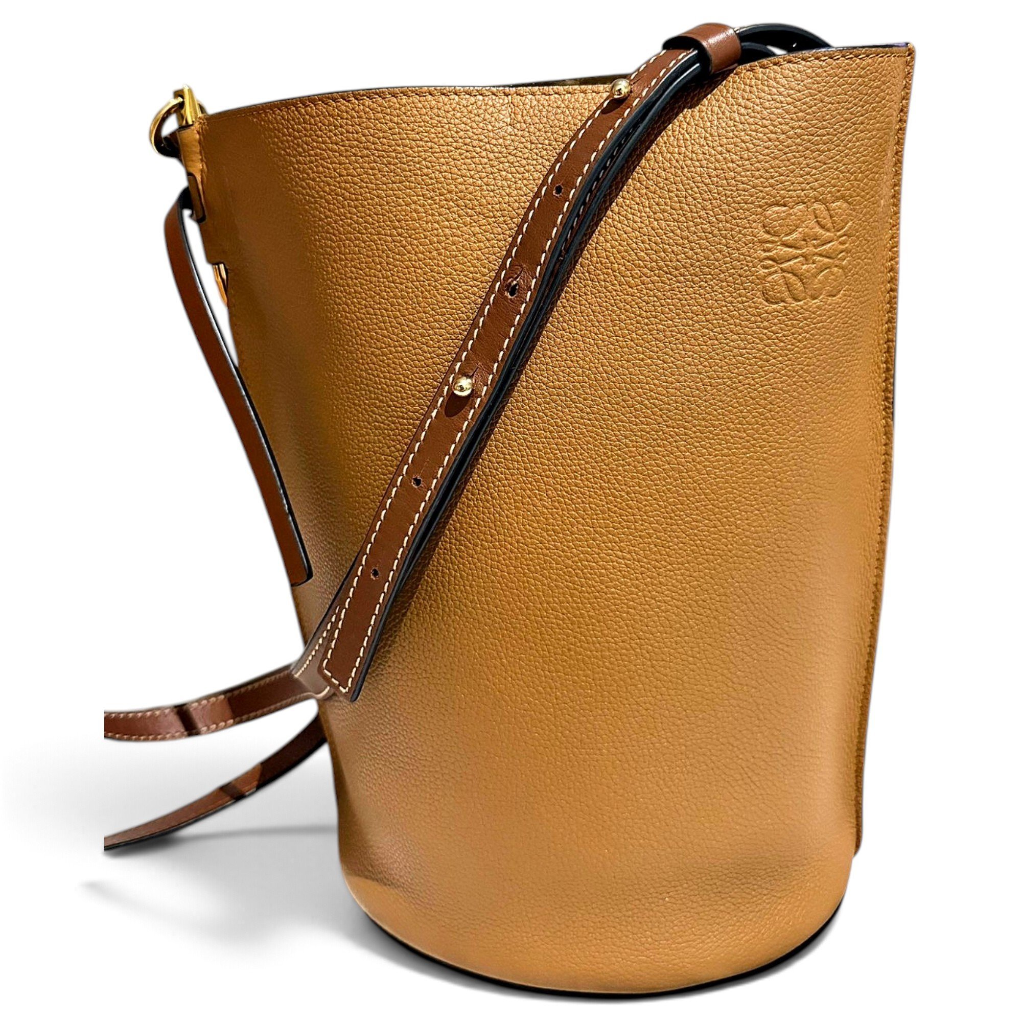 Gate Bucket leather handbag