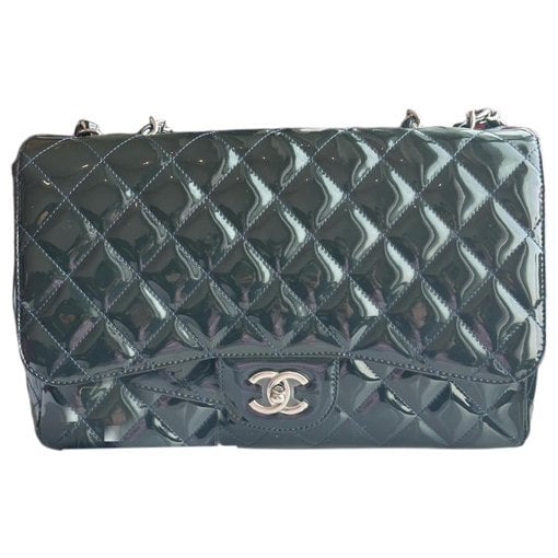 Timeless/Classique patent leather crossbody bag