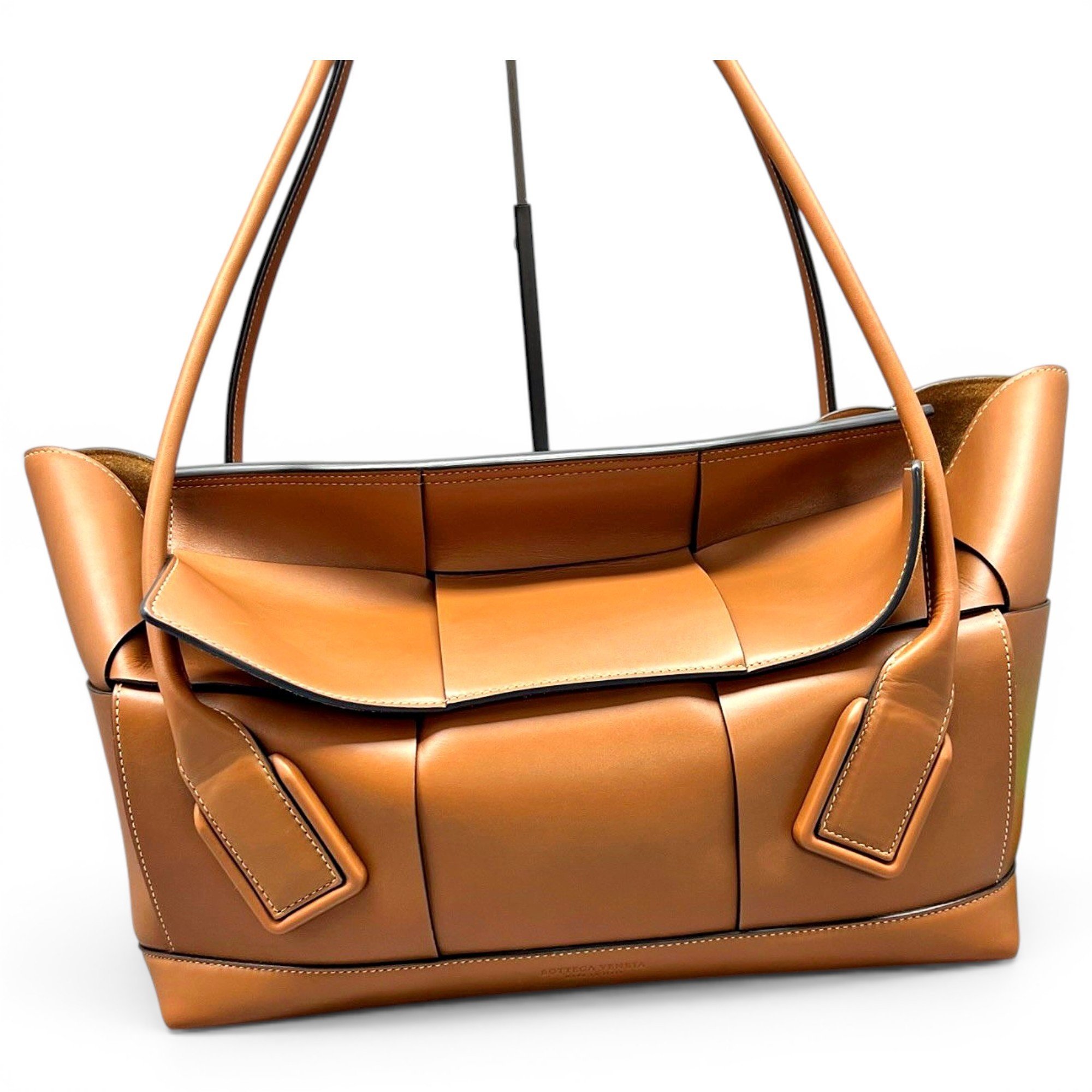 Arco leather tote