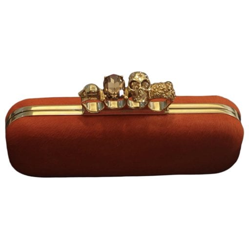 Knuckle cloth clutch bag
