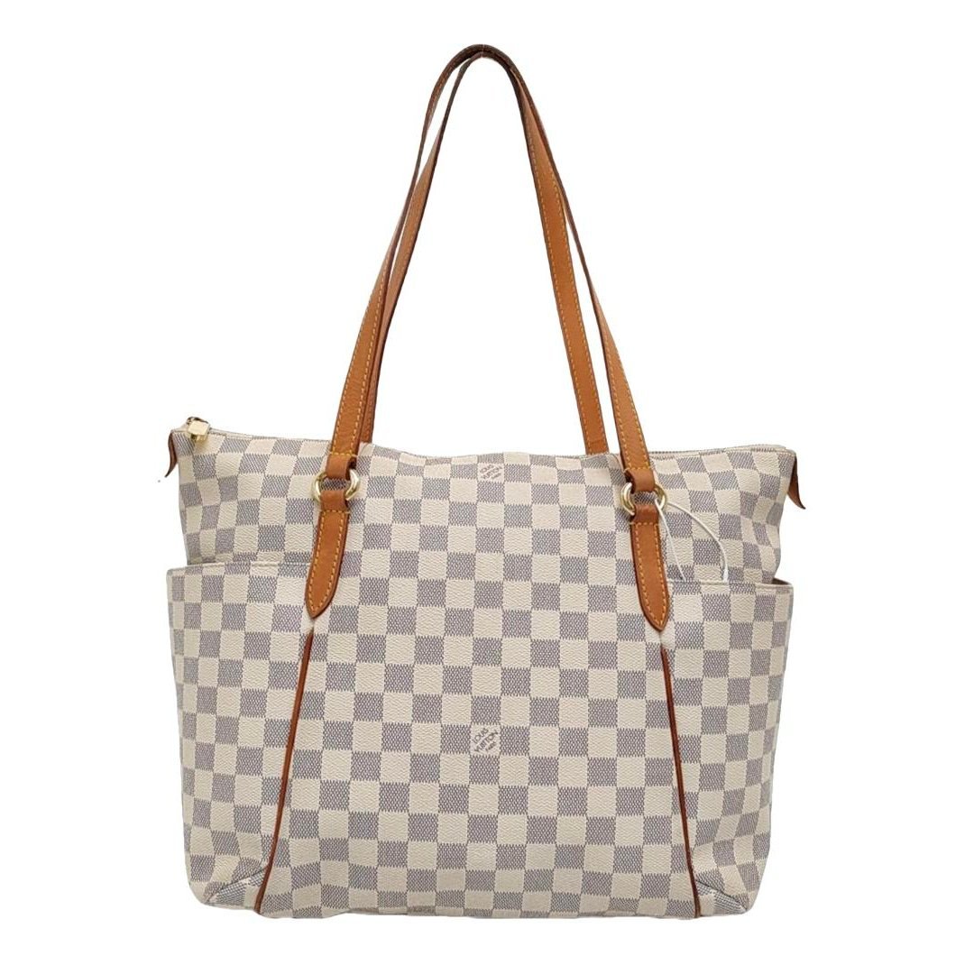 Totally leather handbag
