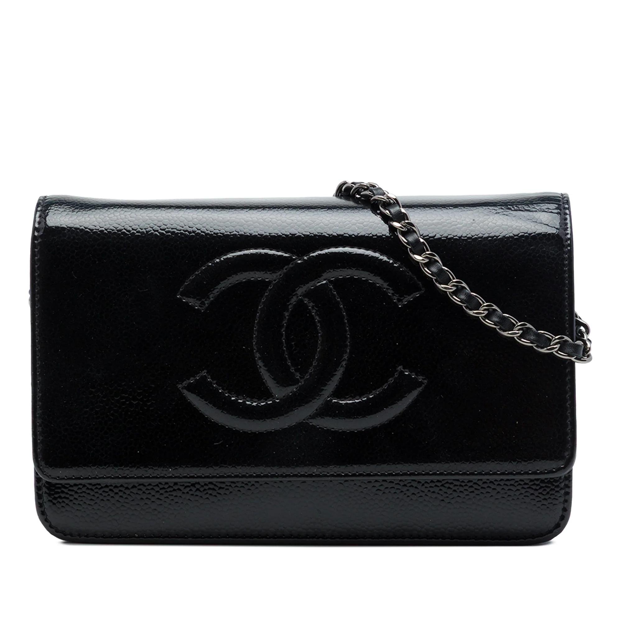 Wallet On Chain Timeless/Classique patent leather handbag