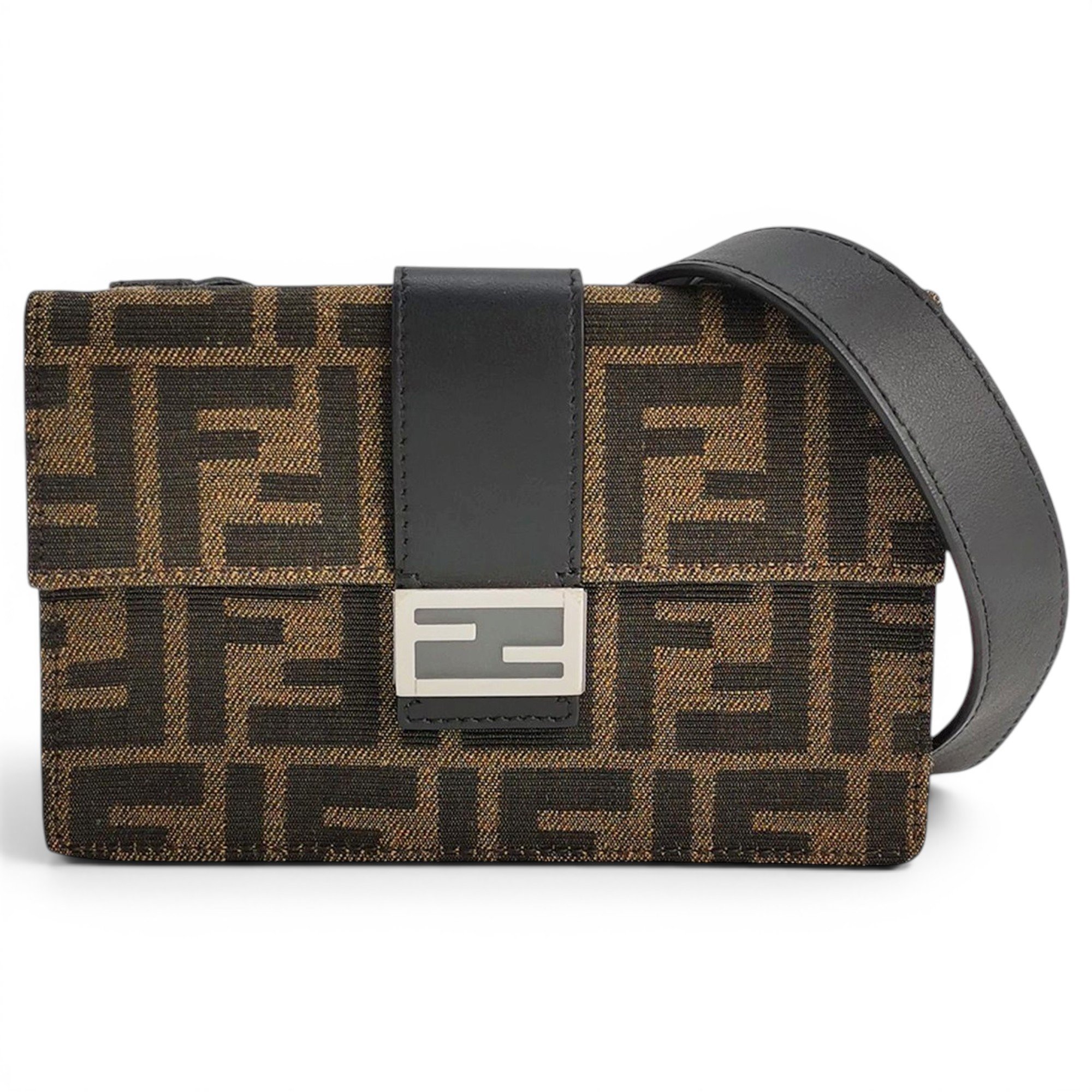 Baguette leather crossbody bag
